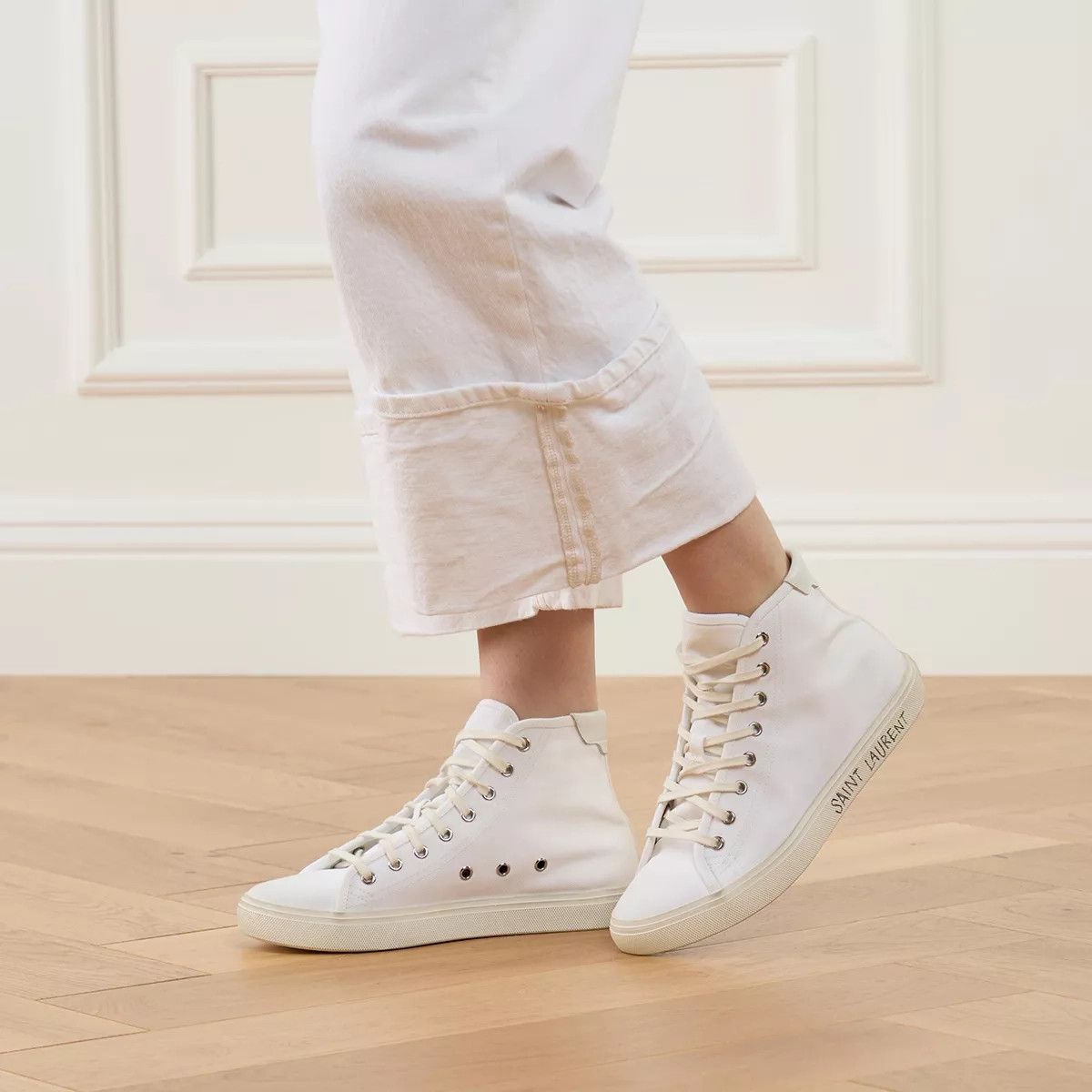 Saint Laurent Paris o1bcso1str0125 Sneaker in White Size US 6.5 / EU 39-40 - 2 Thumbnail
