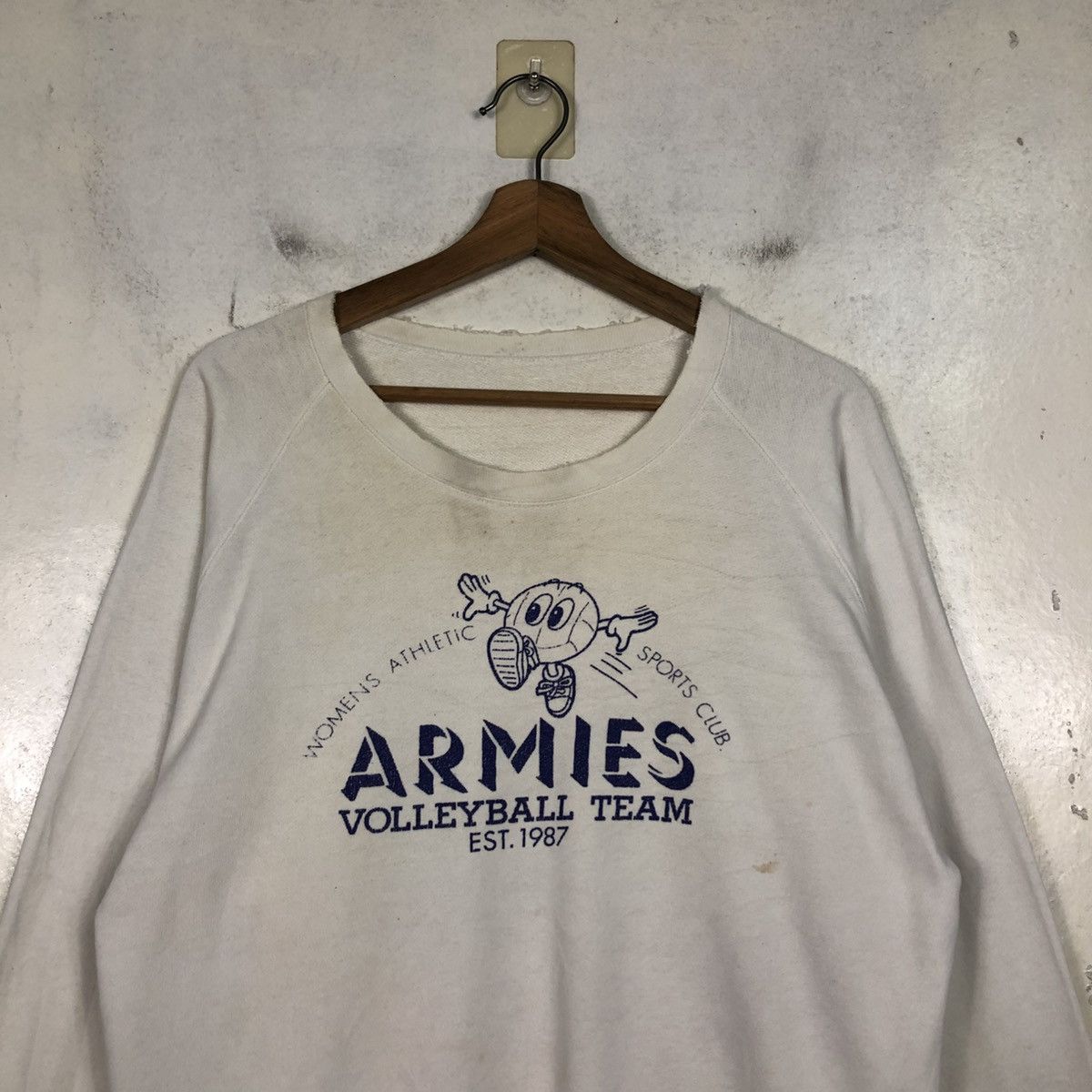 Japanese Brand 📌Vintage 1987 Armies Volleyball Team Sweatshirt Big Logo Size US M / EU 48-50 / 2 - 5 Thumbnail