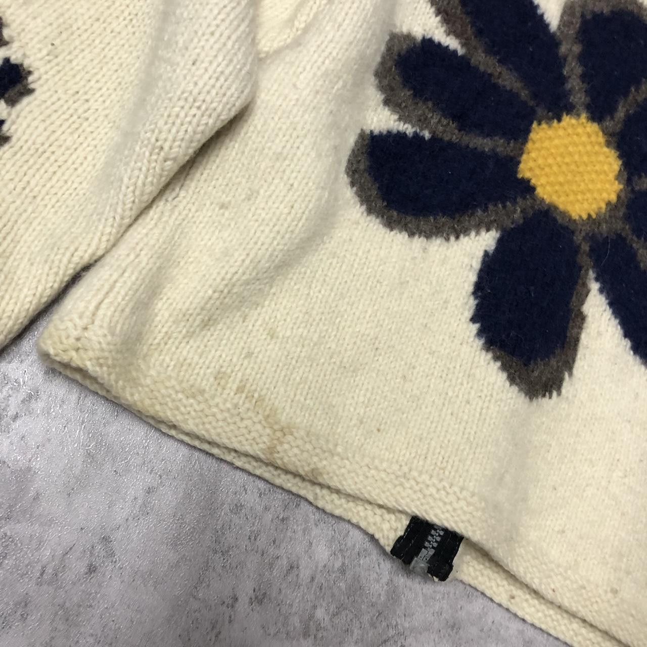 Other Cream and black floral sweater #grunge Size S / US 4 / IT 40 - 6 Thumbnail