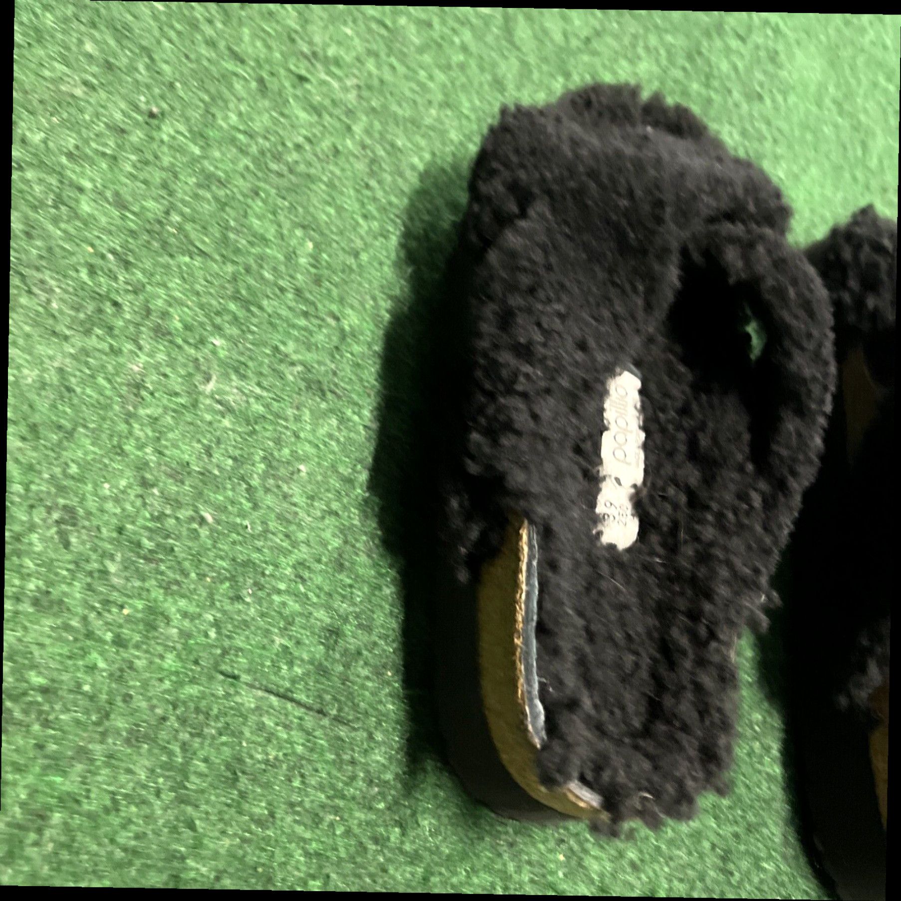 Birkenstock Papillio by Birkenstock Daytona Shearling Sandal Black Fuzzy Slide Size: 39/ 8 Size US 8 / IT 38 - 2 Thumbnail
