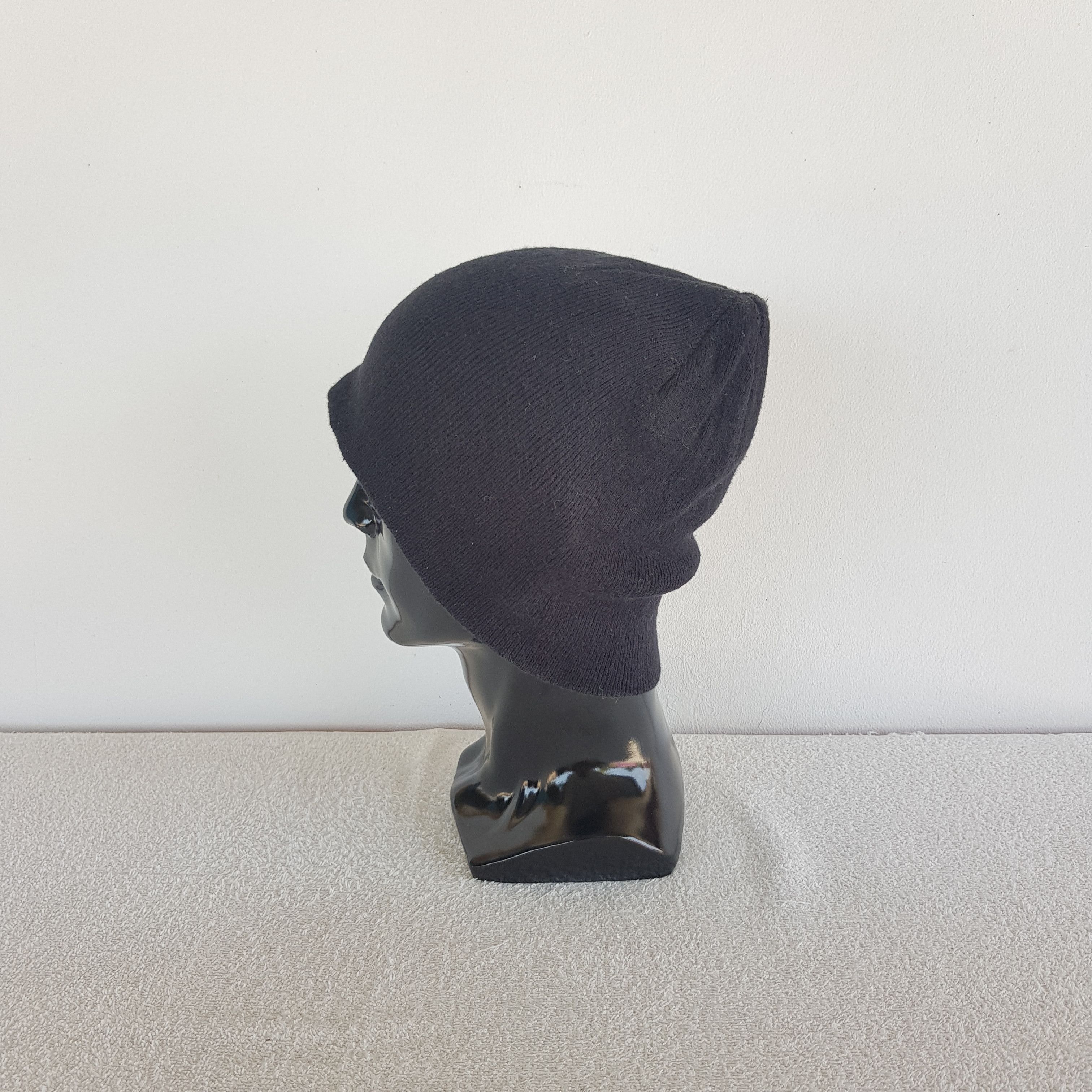 New Era Vintage New Era Basic Beanie Small Logo Snow Caps Hats. Size ONE SIZE - 4 Thumbnail