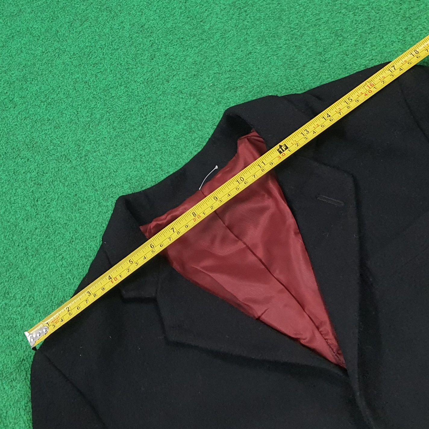 Tom Ford Tom Ford Black Blazer with Red Satin Lining C307N11 Size 44S - 8 Thumbnail