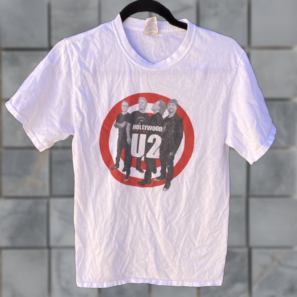 Vintage U2 T-Shirt Men’s White Hollywood Bishop School Tour 2020 S Crew Irish Rock USA Port and Company Size US S / EU 44-46 / 1 - 1 Thumbnail