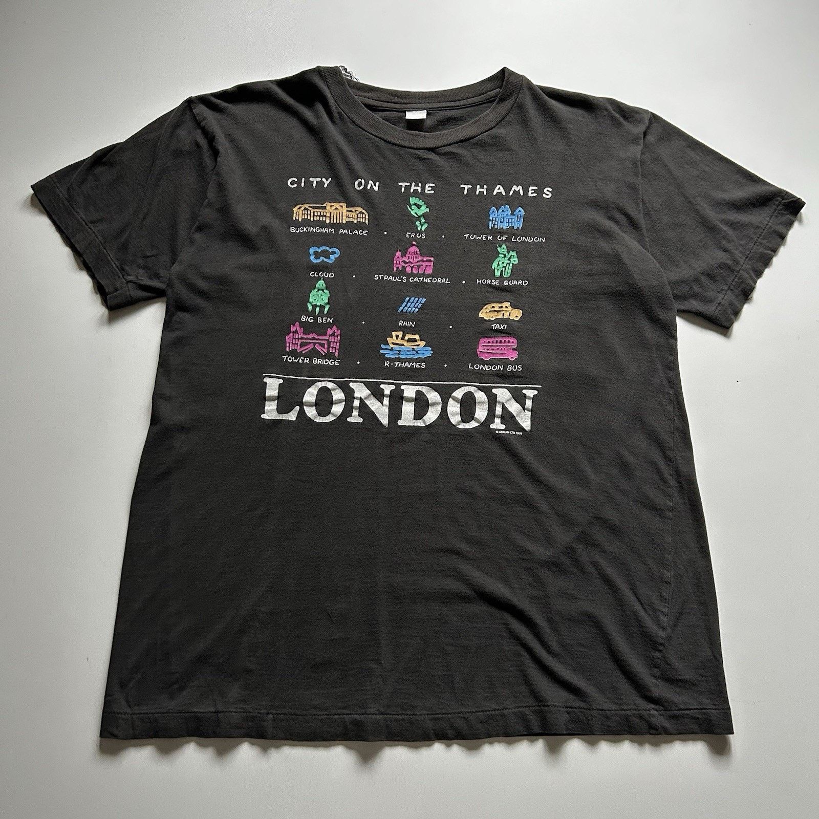 Vintage Vintage 90s London England T Shirt Large City On The Thames Size US L / EU 52-54 / 3 - 1 Thumbnail
