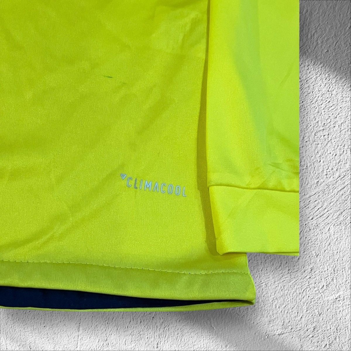 Adidas Colombia 2018-19 Adidas Home Authentic Kit Soccer Jersey Size US M / EU 48-50 / 2 - 3 Thumbnail