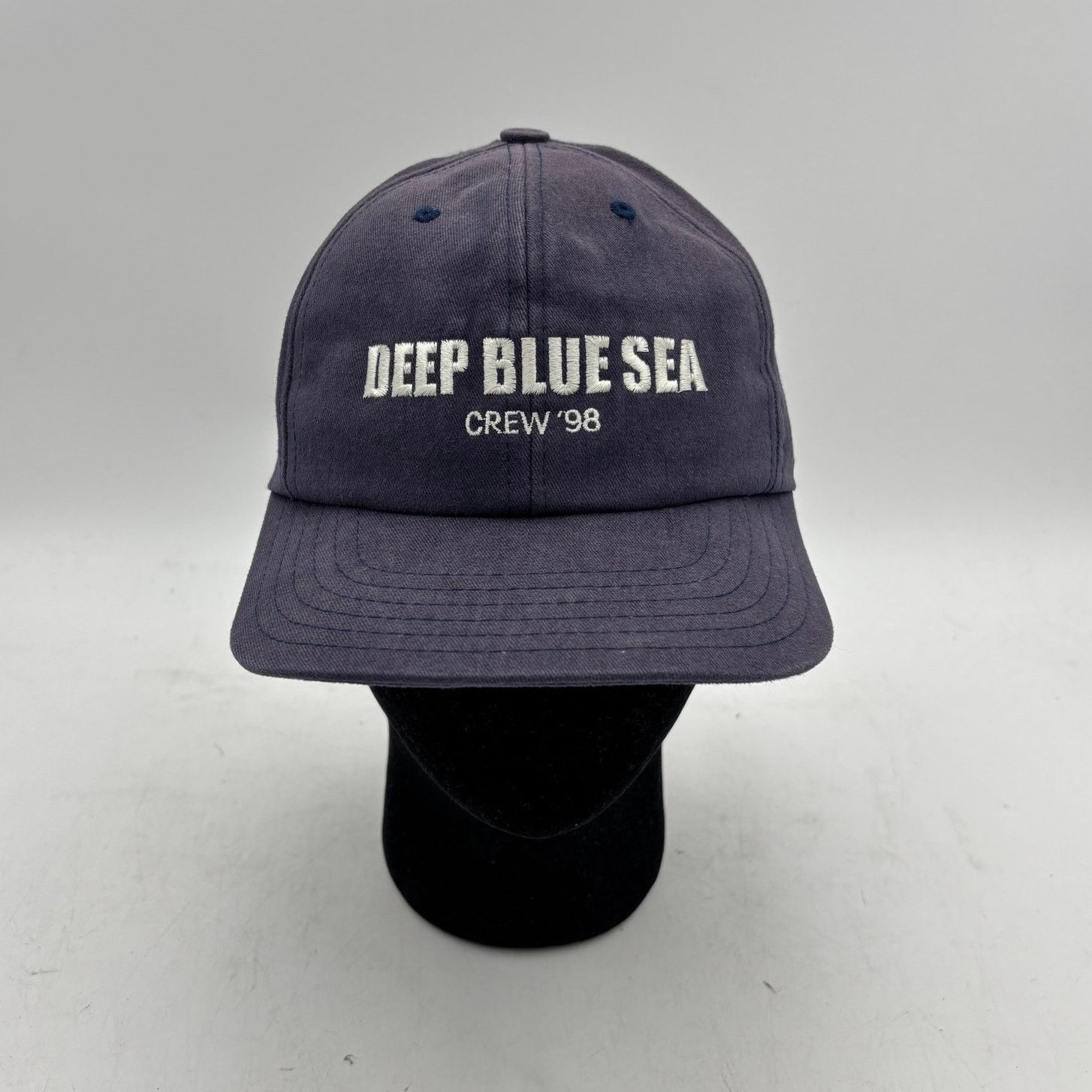 Vintage VTG 1998 Deep Blue Sea Cast Crew Hat Samuel L Jackson Size ONE SIZE - 1 Thumbnail