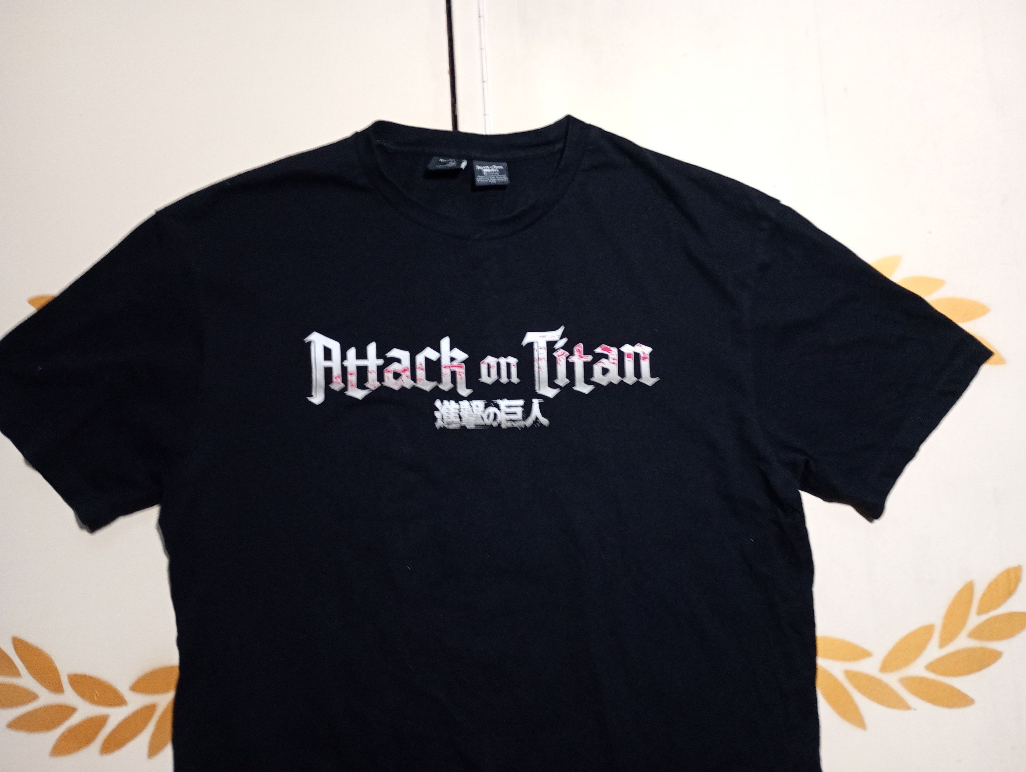Bershka Bershka Attack on Titan Anime T-Shirt Size US M / EU 48-50 / 2 - 3 Thumbnail