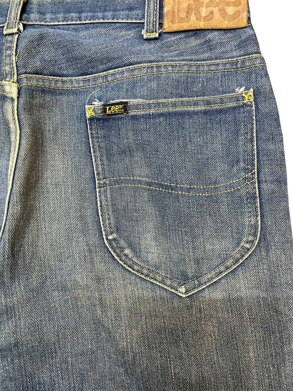 Beauty Beast × Le Grande Bleu (L.G.B.) Vintage Lee Riders Flare Bootcut Denim Size US 33 - 8 Thumbnail
