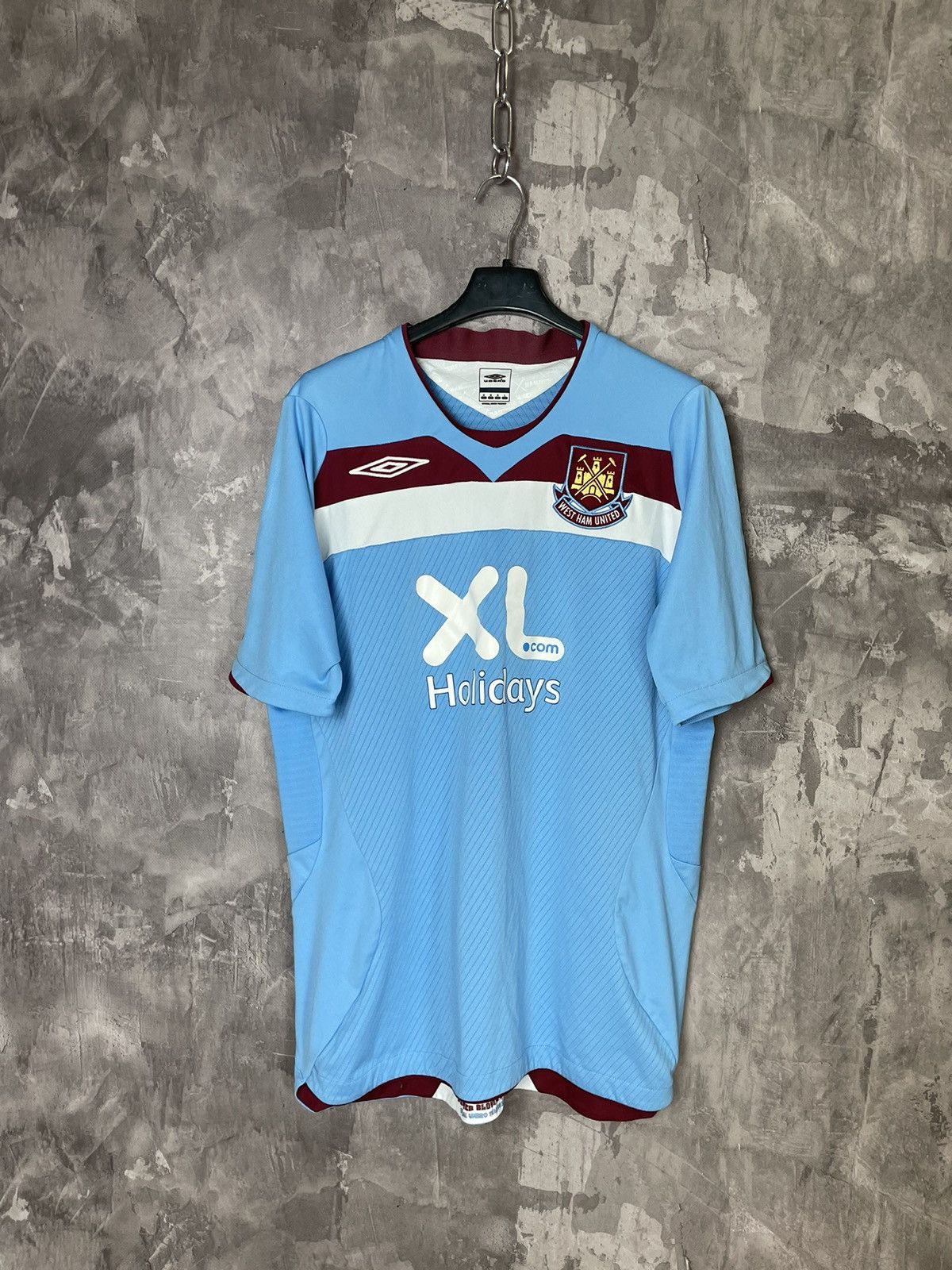 Other × Umbro WEST HAM UNITED 2016 AWAY FOOTBALL SHIRT Soccer JERSEY UMBRO Size US M / EU 48-50 / 2 - 1 Thumbnail