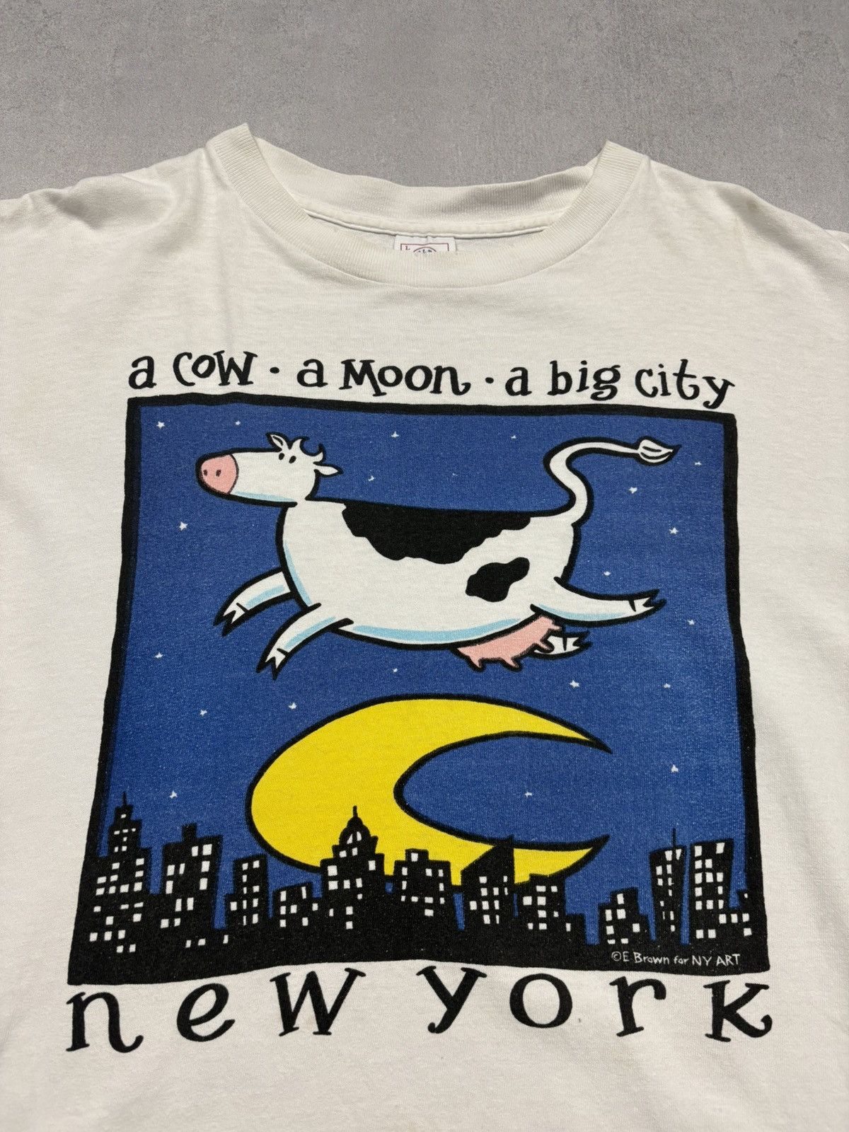 Vintage Vintage 90s New York Cow Moon Big City Art T Shirt USA Y2K L Size US L / EU 52-54 / 3 - 5 Thumbnail
