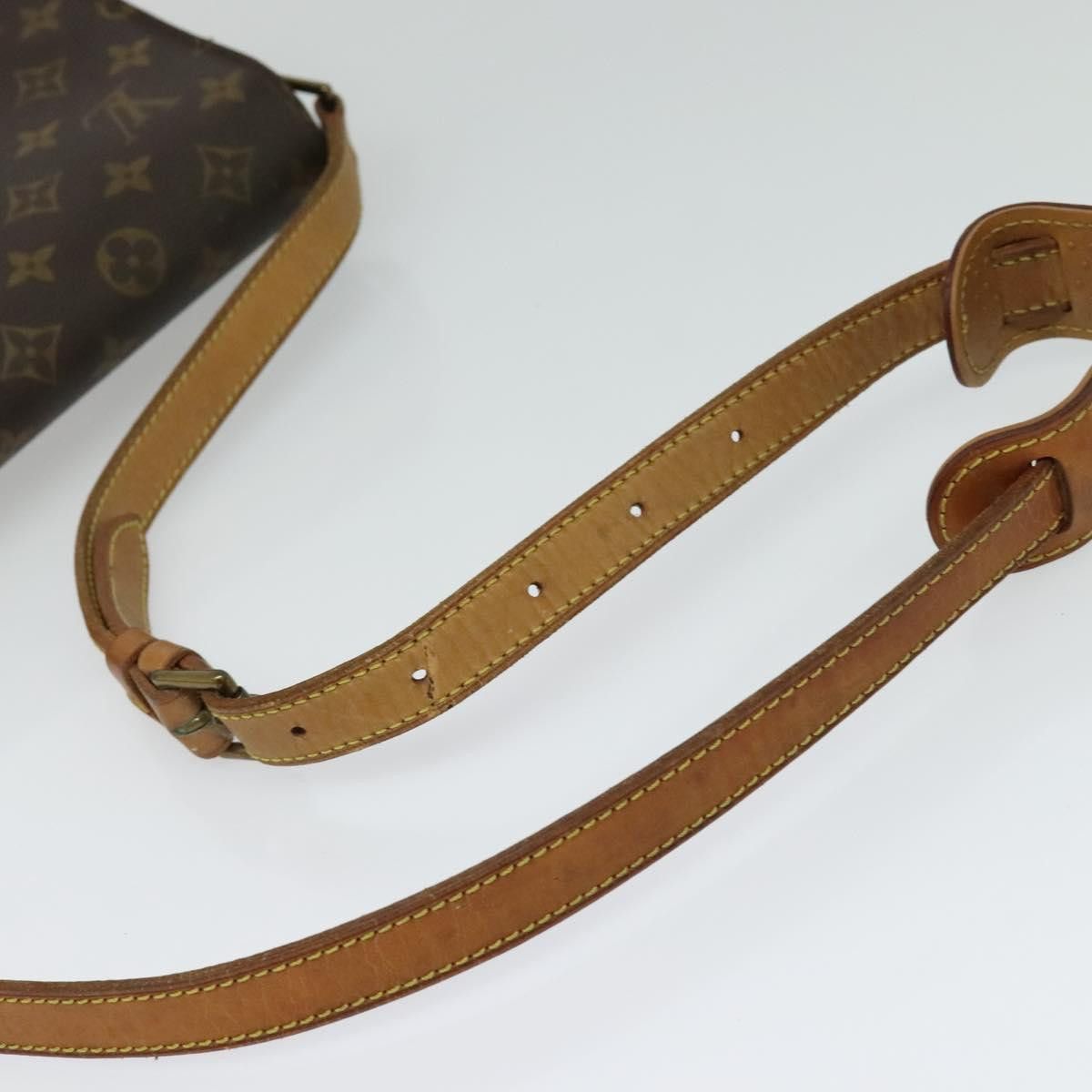 Louis Vuitton LOUIS VUITTON Monogram Saint Cloud GM Shoulder Bag M51242 Size ONE SIZE - 7 Thumbnail