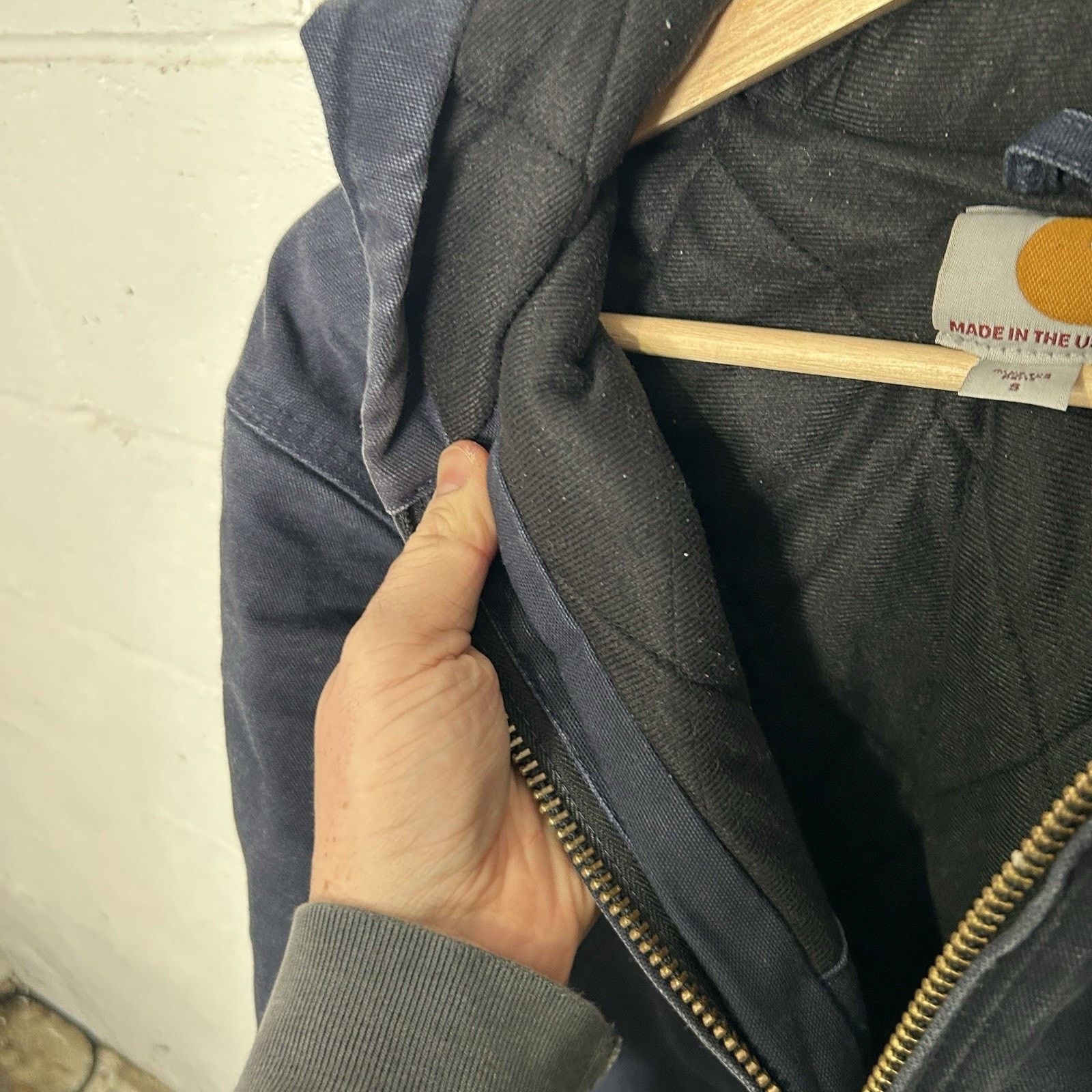 Carhartt Carhartt Quilted Active Jacket “Dark Navy” J140 DNY Size US S / EU 44-46 / 1 - 13 Thumbnail