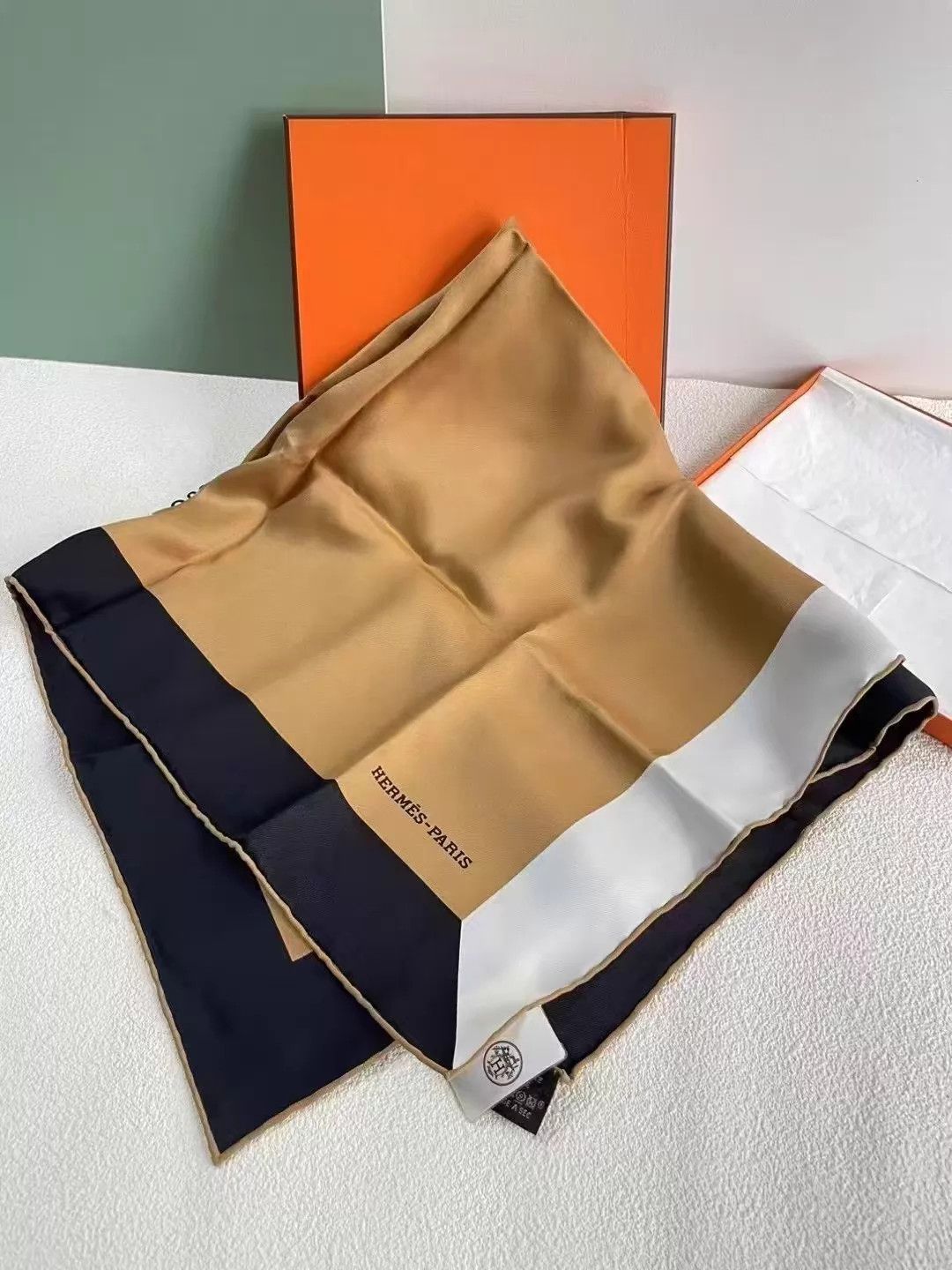 Hermes HERMES Silk Scarf 70x70 O866 Unused w/Box Size ONE SIZE - 6 Thumbnail