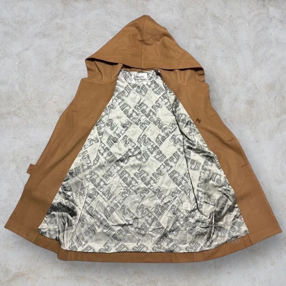 Vivienne Westwood Vivienne Westwood Hooded Coat in Camel. Size US L / EU 52-54 / 3 - 3 Thumbnail