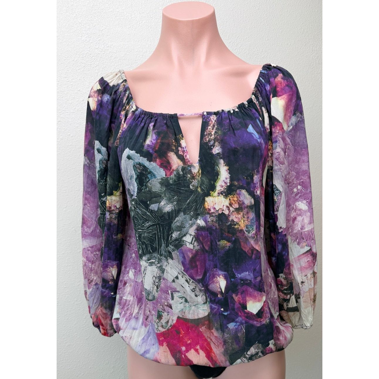 Alice + Olivia Alice + Olivia Womens Purple Silk Peasant Blouse XS Size XS / US 0-2 / IT 36-38 - 1 Thumbnail