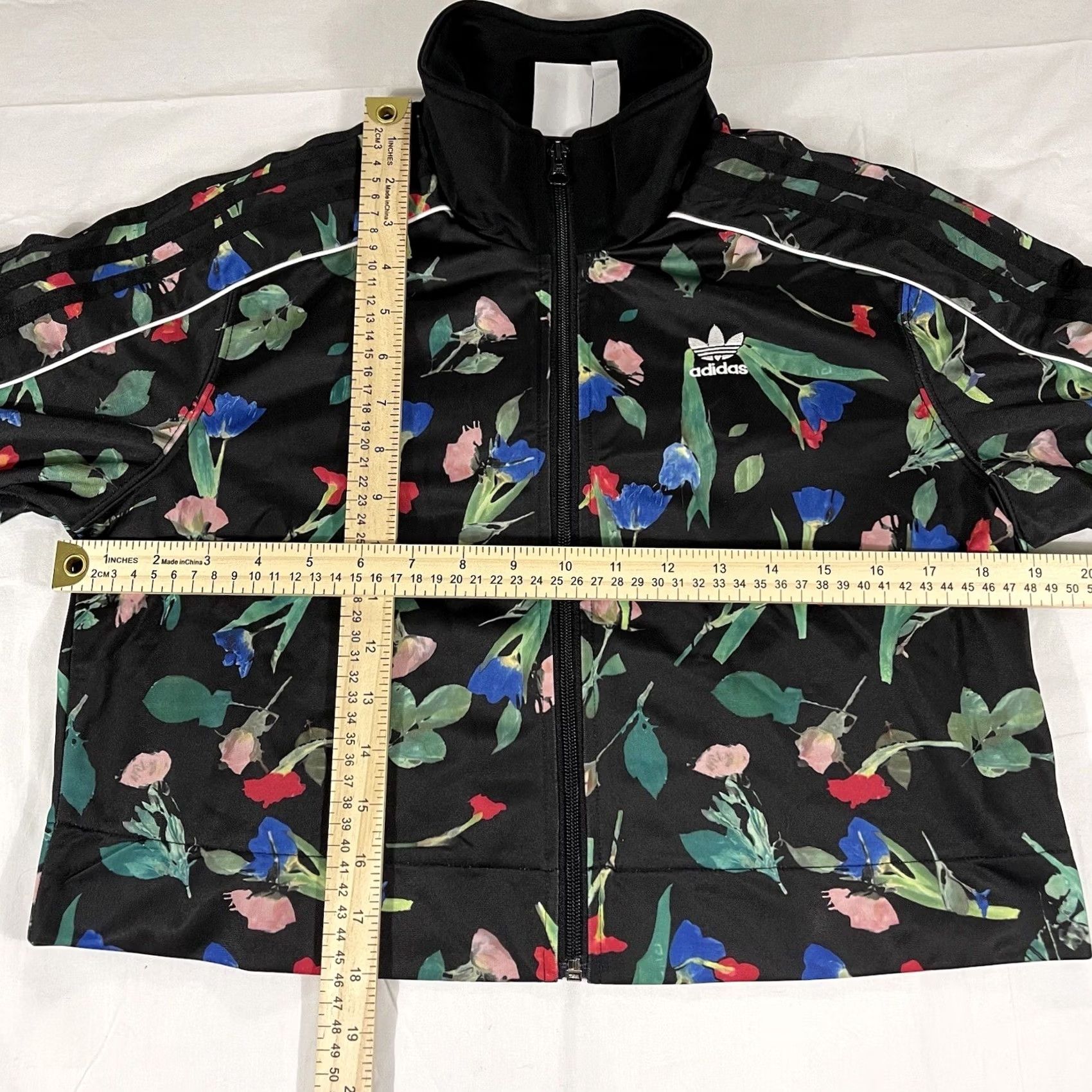 Adidas Adidas Women's XS Cropped Track Jacket Full Zip Floral AOP Bellista EC5772 Size XS / US 0-2 / IT 36-38 - 3 Thumbnail