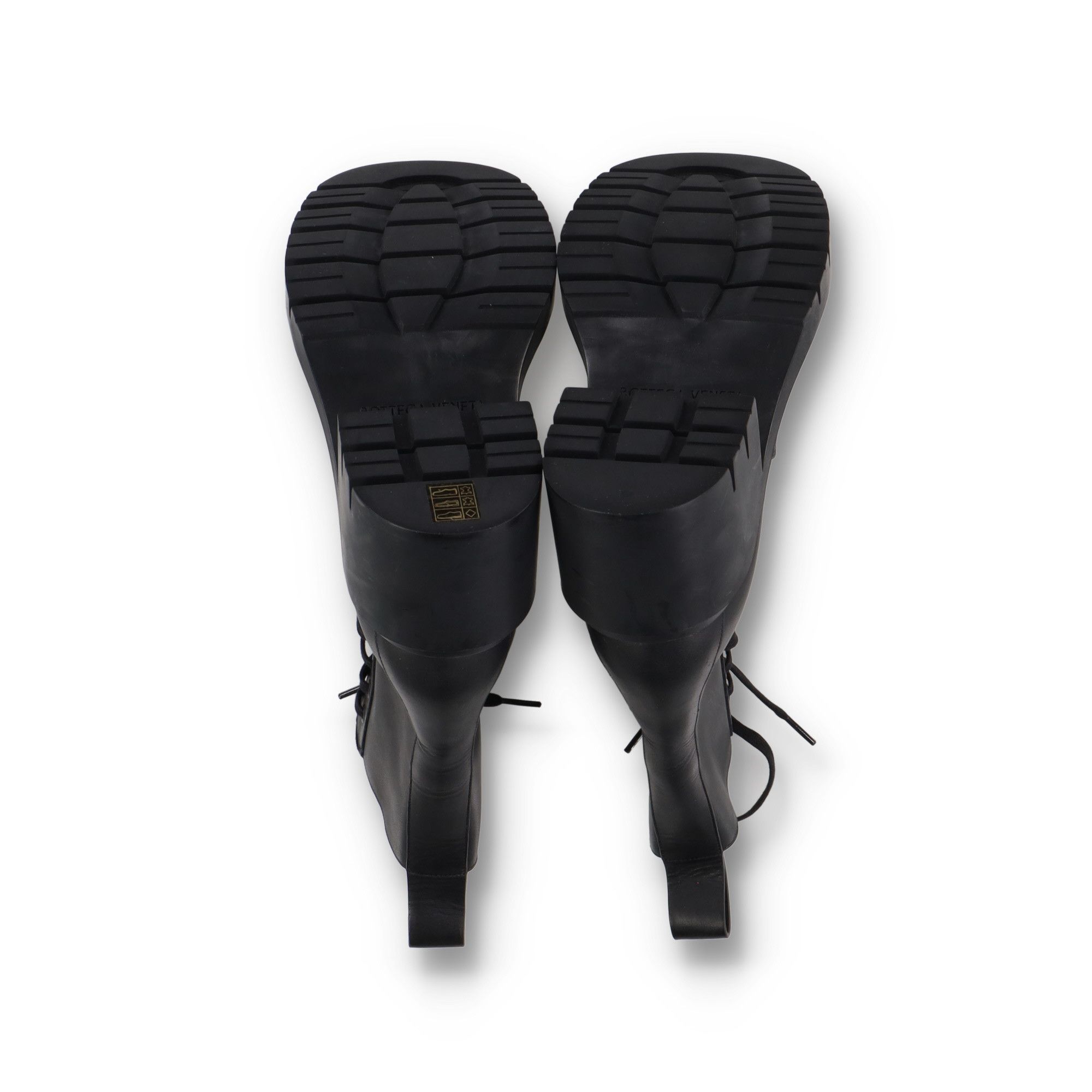 Bottega Veneta Lug Black Lace-Up Ankle Boots Size US 10.5 / IT 40.5 - 7 Thumbnail