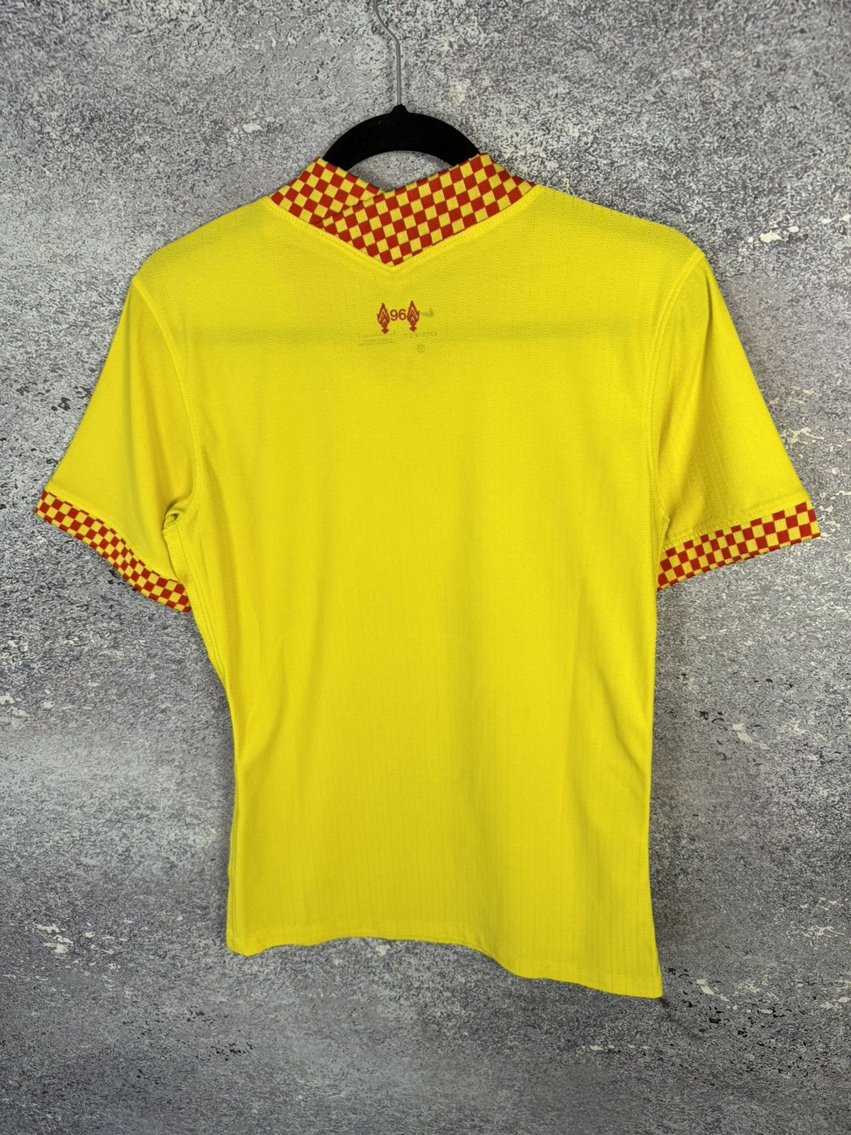 Nike Liverpool 2021/22 Nike Soccer Jersey y2k blokecore Size US S / EU 44-46 / 1 - 12 Thumbnail