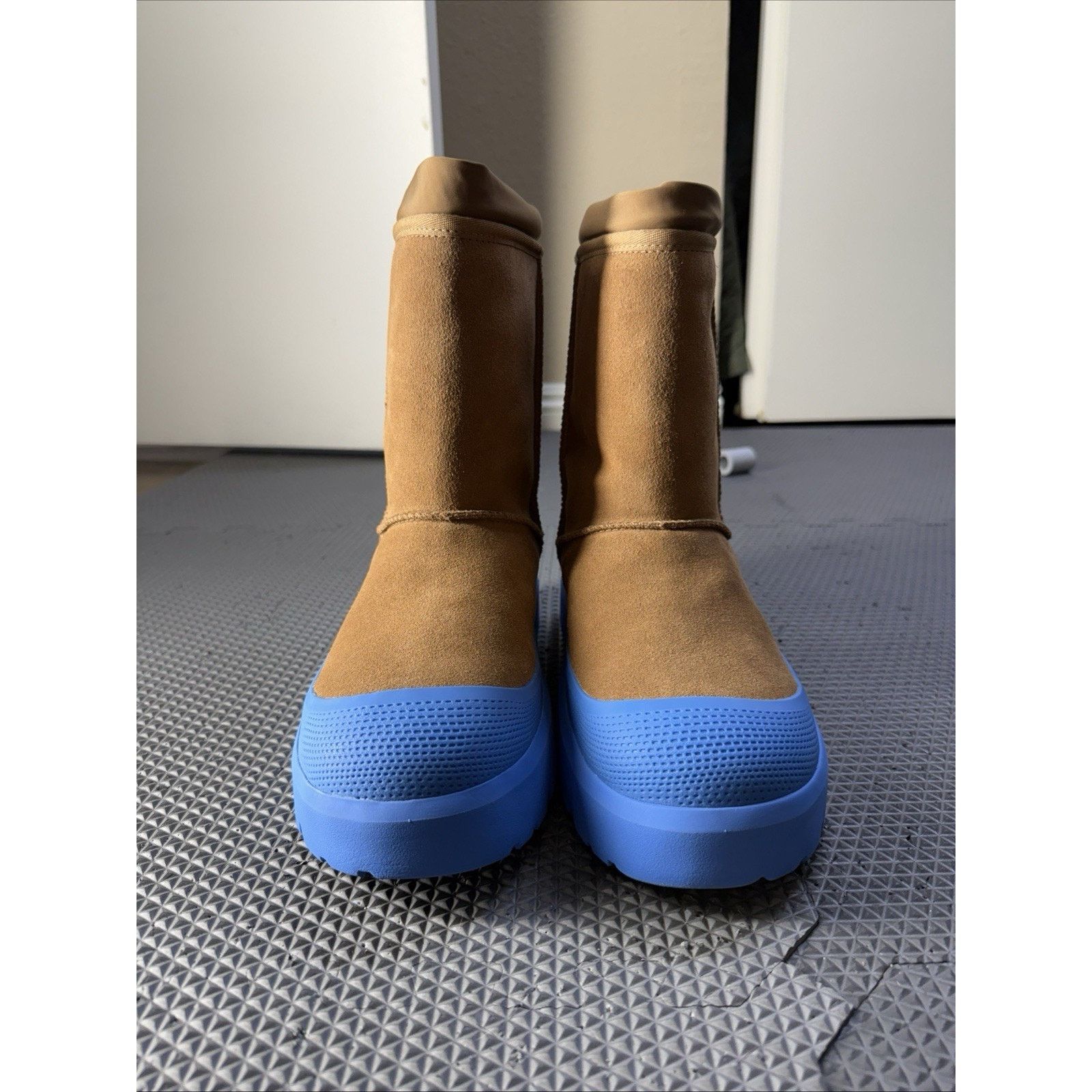 Ugg UGG Men’s Classic Short Weather Hybrid Boots Size 12 Size US 12 / EU 45 - 2 Thumbnail