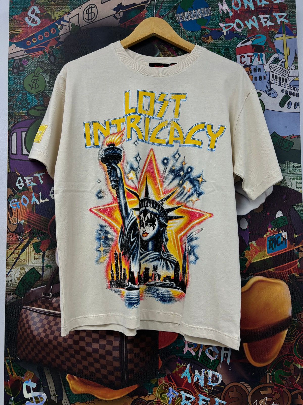 LOST INTRICACY Lost intricacy kiss liberty tee Size US M / EU 48-50 / 2 - 1 Thumbnail