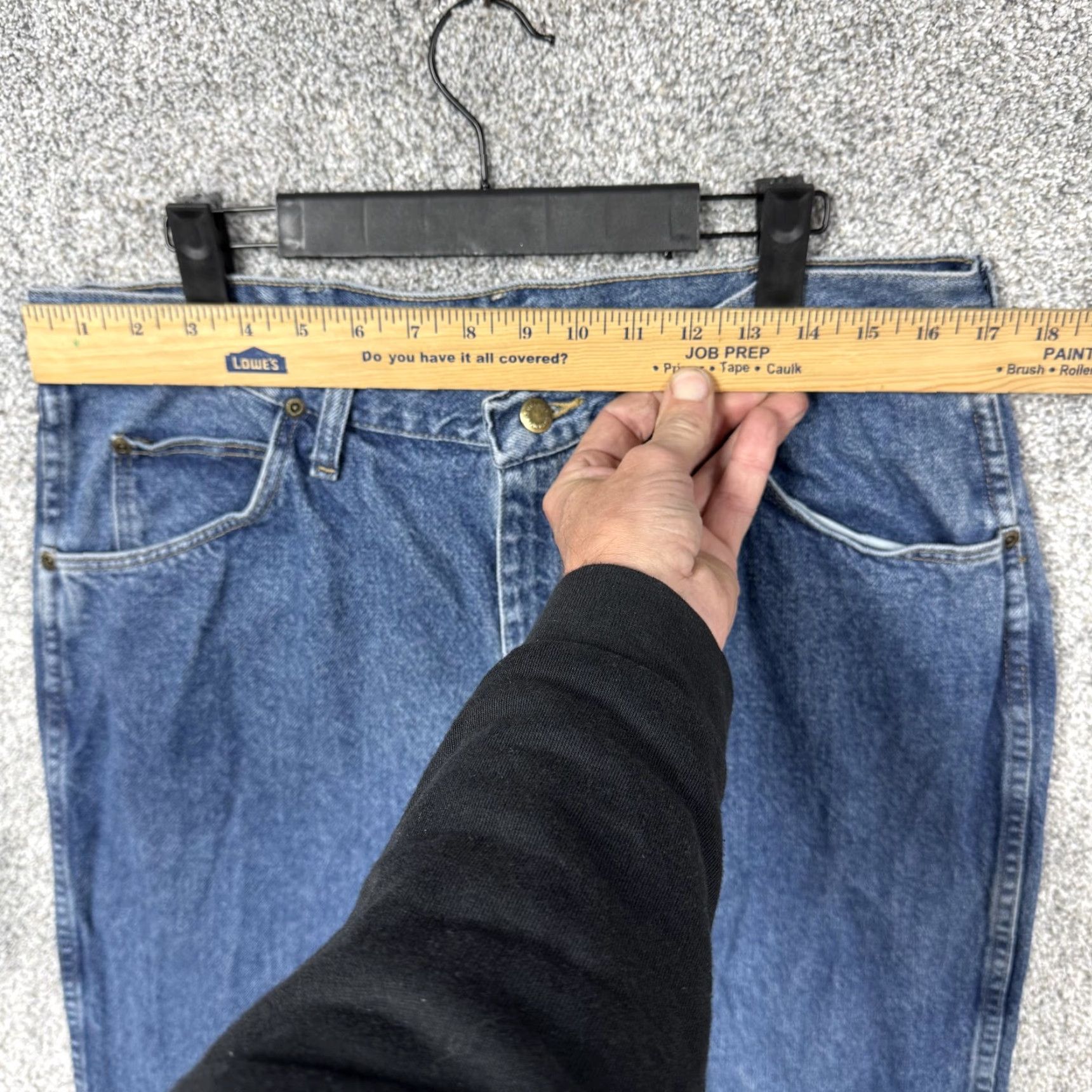 Wrangler Wrangler Jeans Mens 34x30.5 Straight Leg Medium Wash Denim Regular Waist 34 Inseam 30.5 Blue Cotton 100% Wrangler Authentics Size US 34 / EU 50 - 2 Thumbnail