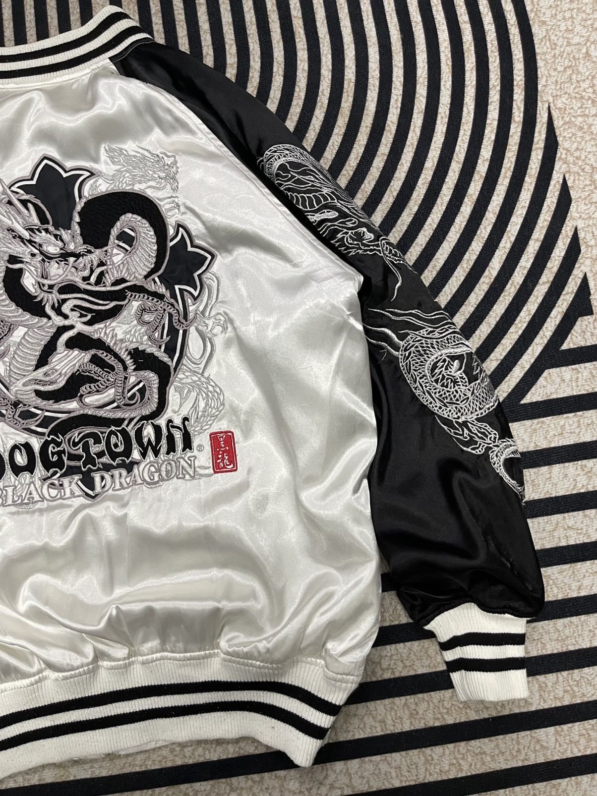 Dogtown 2000s DOGTOWN BLACK DRAGON SUKAJAN EMBROIDERED DRAGON RARE Size US XL / EU 56 / 4 - 18 Thumbnail