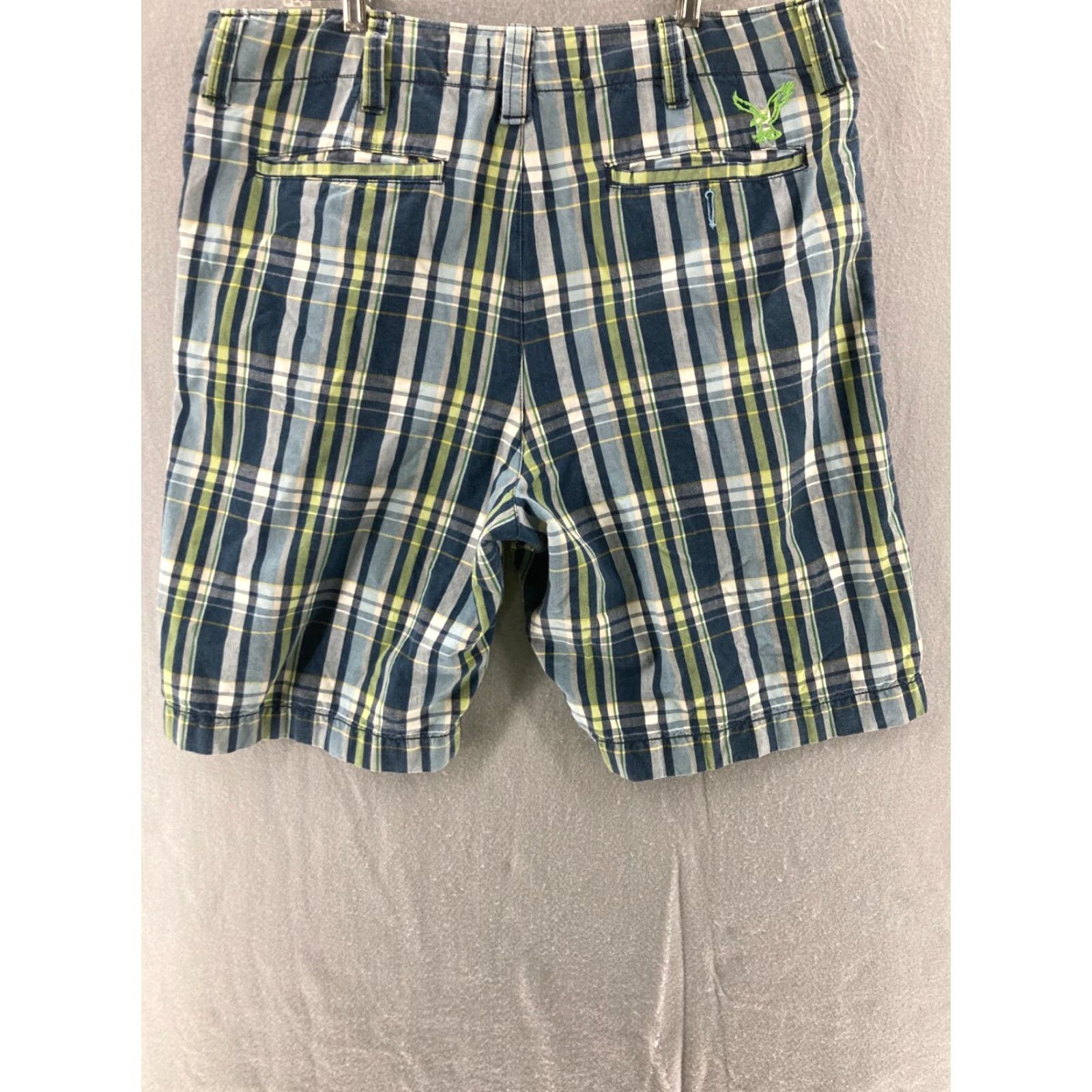 American Eagle Outfitters American Eagle Outfitters Bermuda Shorts Mens 36 Bermuda Plaid Multicolor Cotton Blend Flat Front Casual Bermuda 36 Mens Size US 36 / EU 52 - 6 Thumbnail