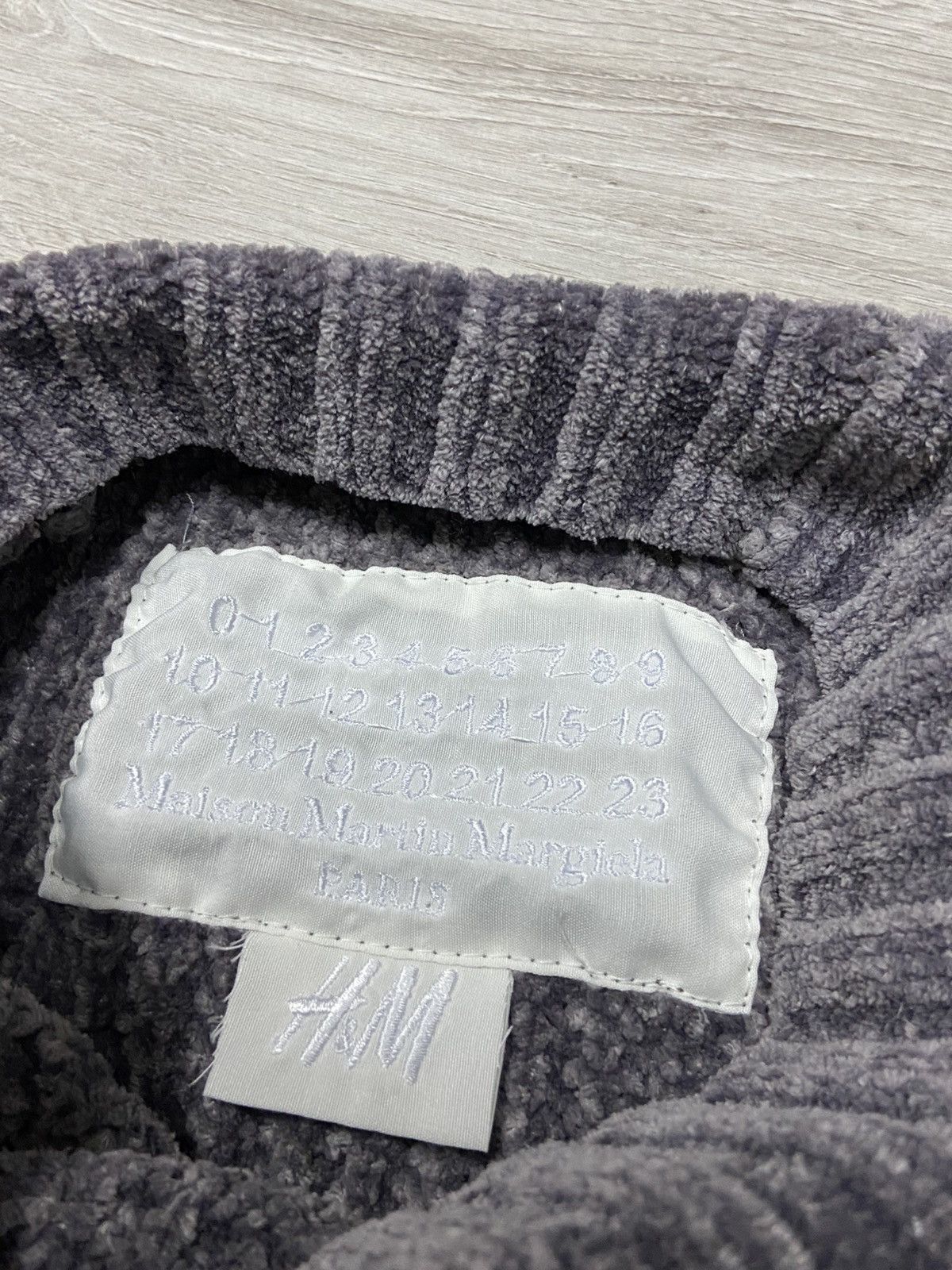 H&M × Maison Margiela Maison Margiela x H&M velour Sweater swetahsirt Luxury Size S / US 4 / IT 40 - 2 Thumbnail