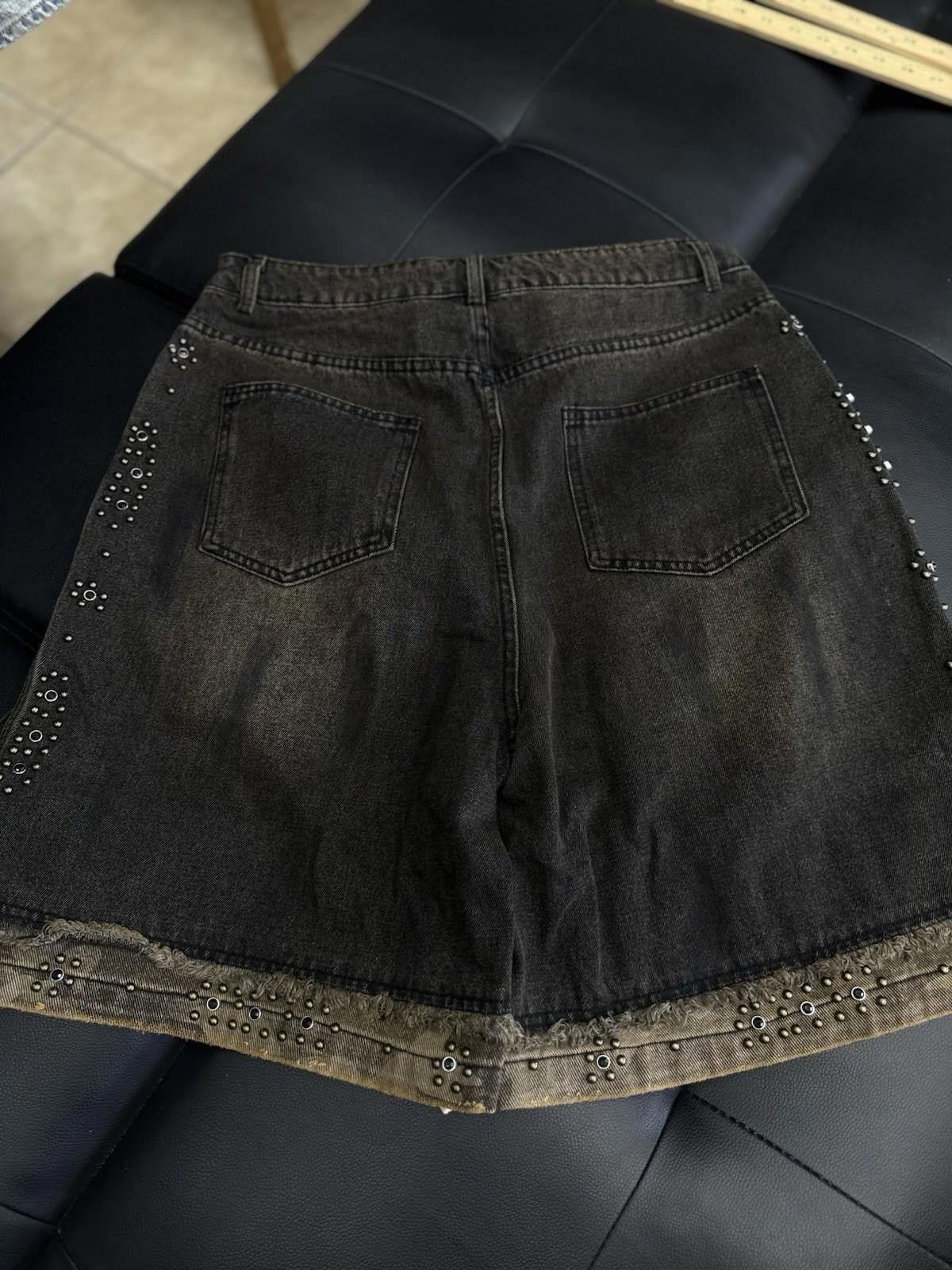 Vale Valley Denim Studded Shorts Size 30 (Brand New) Black/Brown Size US 30 / EU 46 - 5 Thumbnail