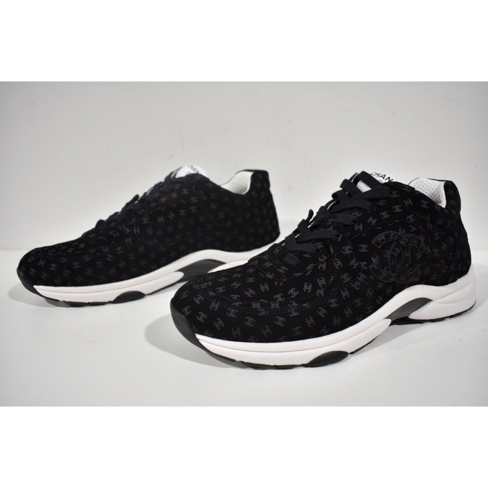 Chanel Chanel Suede CC Logo Low Top Lace Up Trainer Sneaker 44 11 Size US 11 / EU 44 - 10 Thumbnail