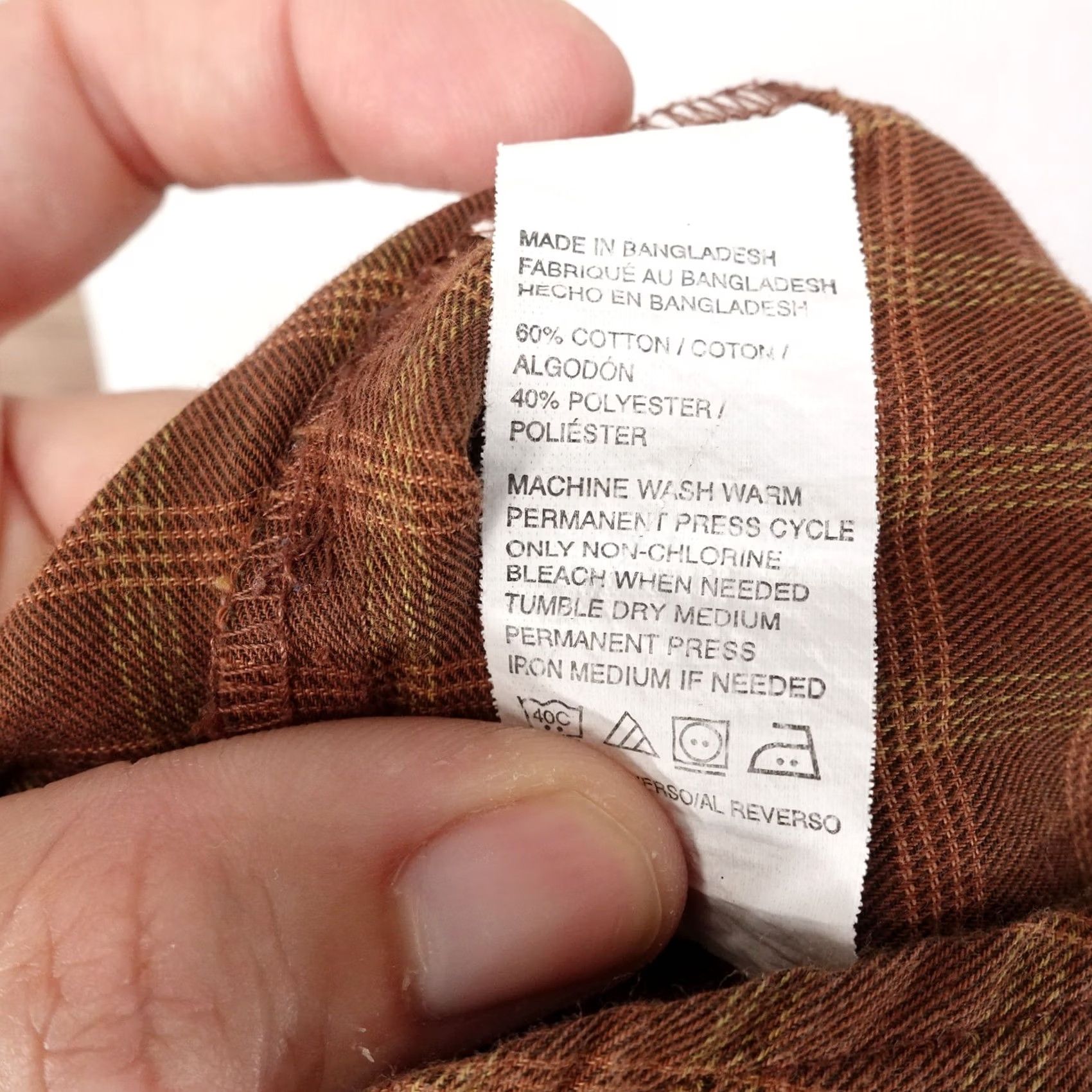 Van Heusen VAN HEUSEN BROWN CHECK LONG SLEEVE BUTTON DOWN SHIRT MENS SIZE L Size US L / EU 52-54 / 3 - 7 Thumbnail