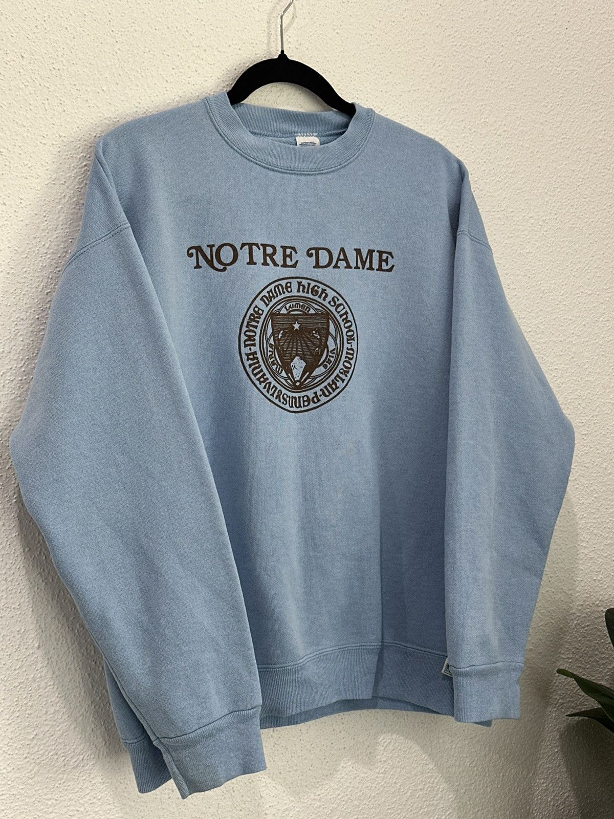 Vintage Vintage 80s Discus Athletic Notre Dame Baby Blue Crewneck L Size US L / EU 52-54 / 3 - 3 Thumbnail