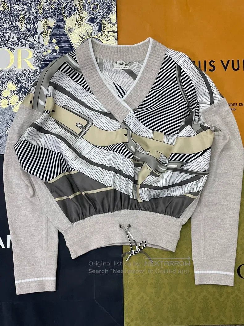 Hermes Hermes Silk Printed V-Neck Wool Knit Sweater with Patchwor Size XS / US 0-2 / IT 36-38 - 1 Thumbnail
