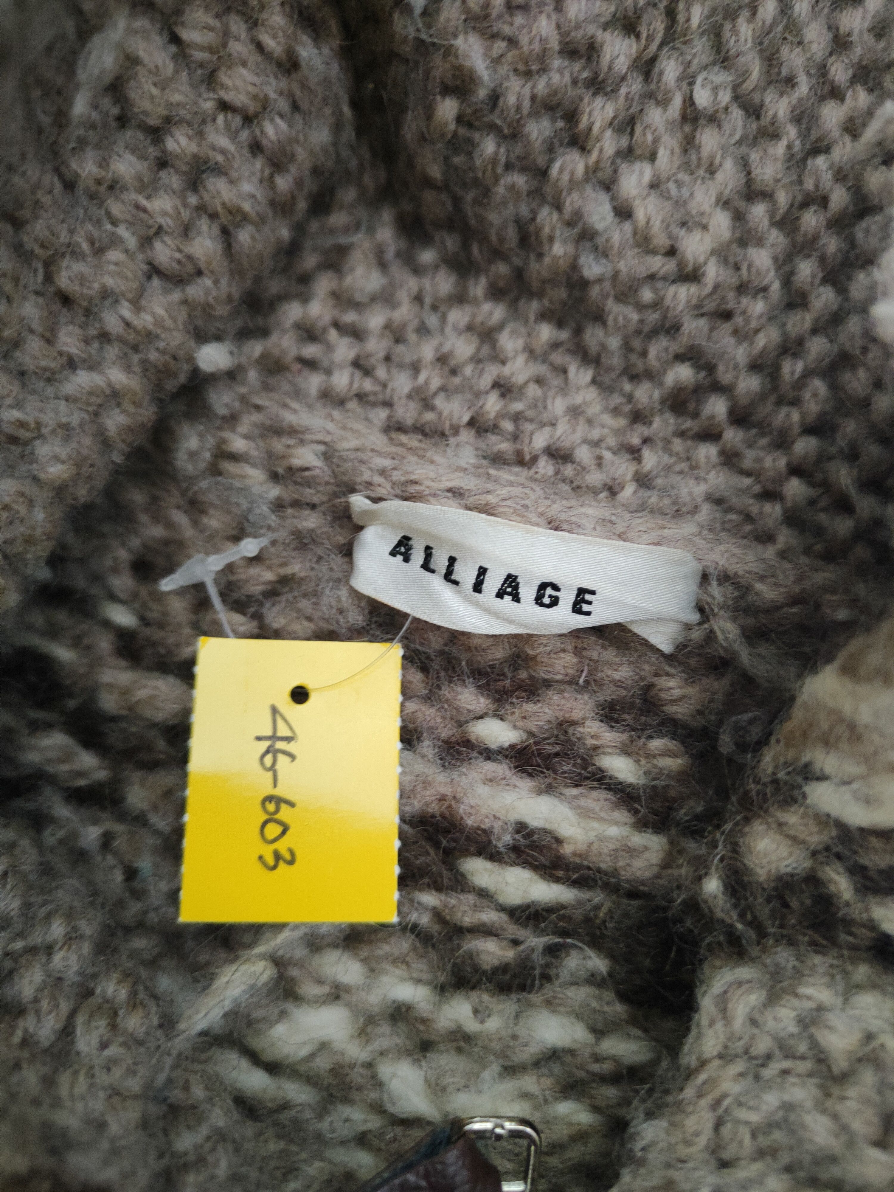 Handmade Dl Alliage Light Brown Knitwear Sweaters #46-603 Size US S / EU 44-46 / 1 - 12 Thumbnail