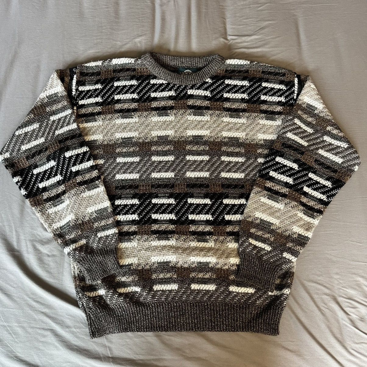 Jantzen Vintage Abstract Brown Pattern Knitted Sweater Size US M / EU 48-50 / 2 - 1 Thumbnail