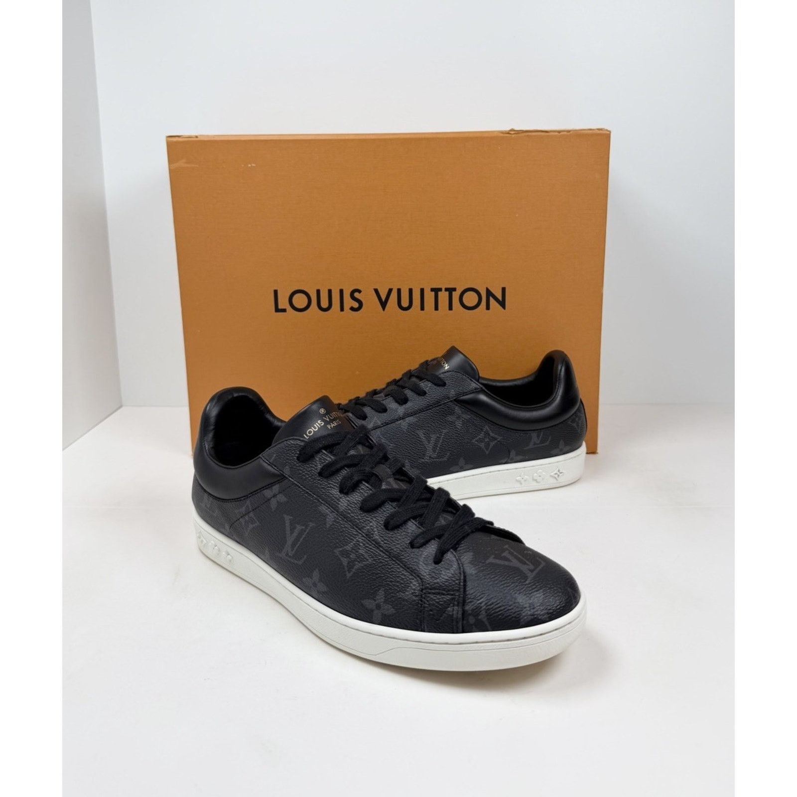 Louis Vuitton Size 7LV/8US - Louis Vuitton Luxembourg Monogram Sneakers Size US 8 / EU 41 - 2 Thumbnail