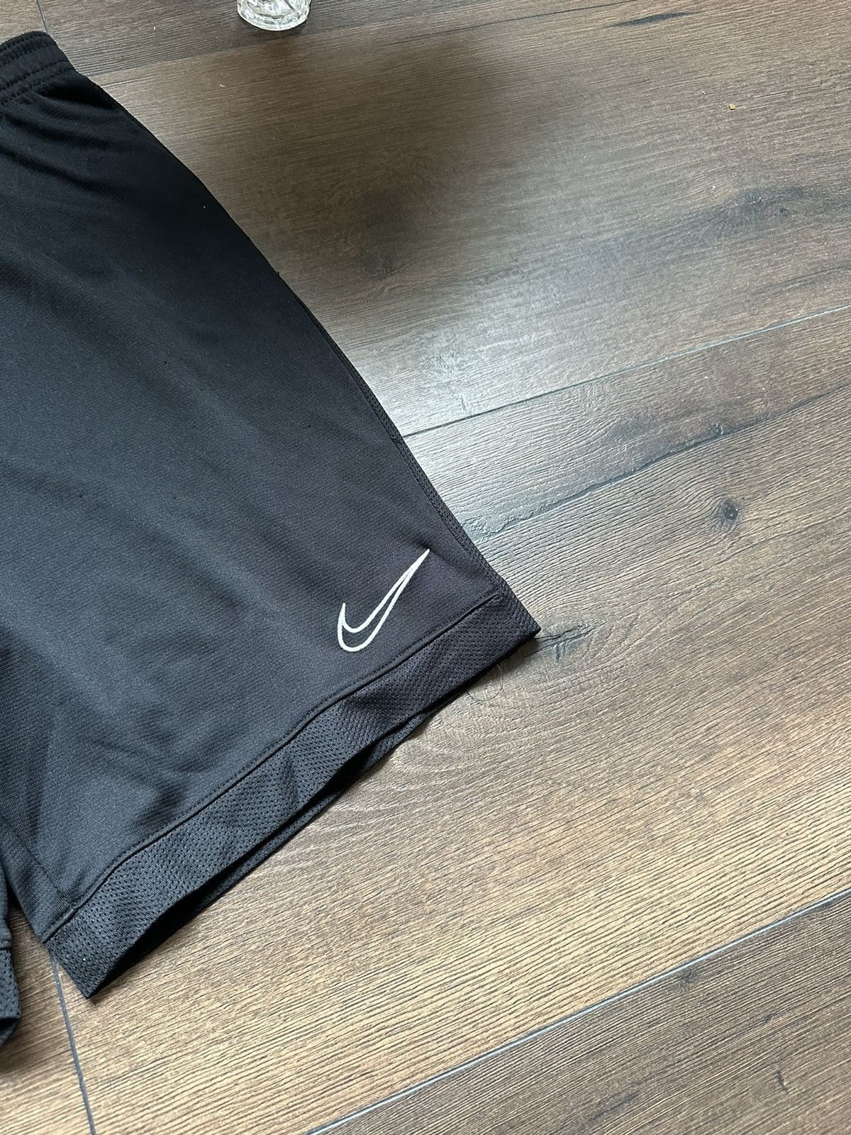 Nike × Vintage Vintage Nike Shorts Logo Size US 33 - 4 Thumbnail