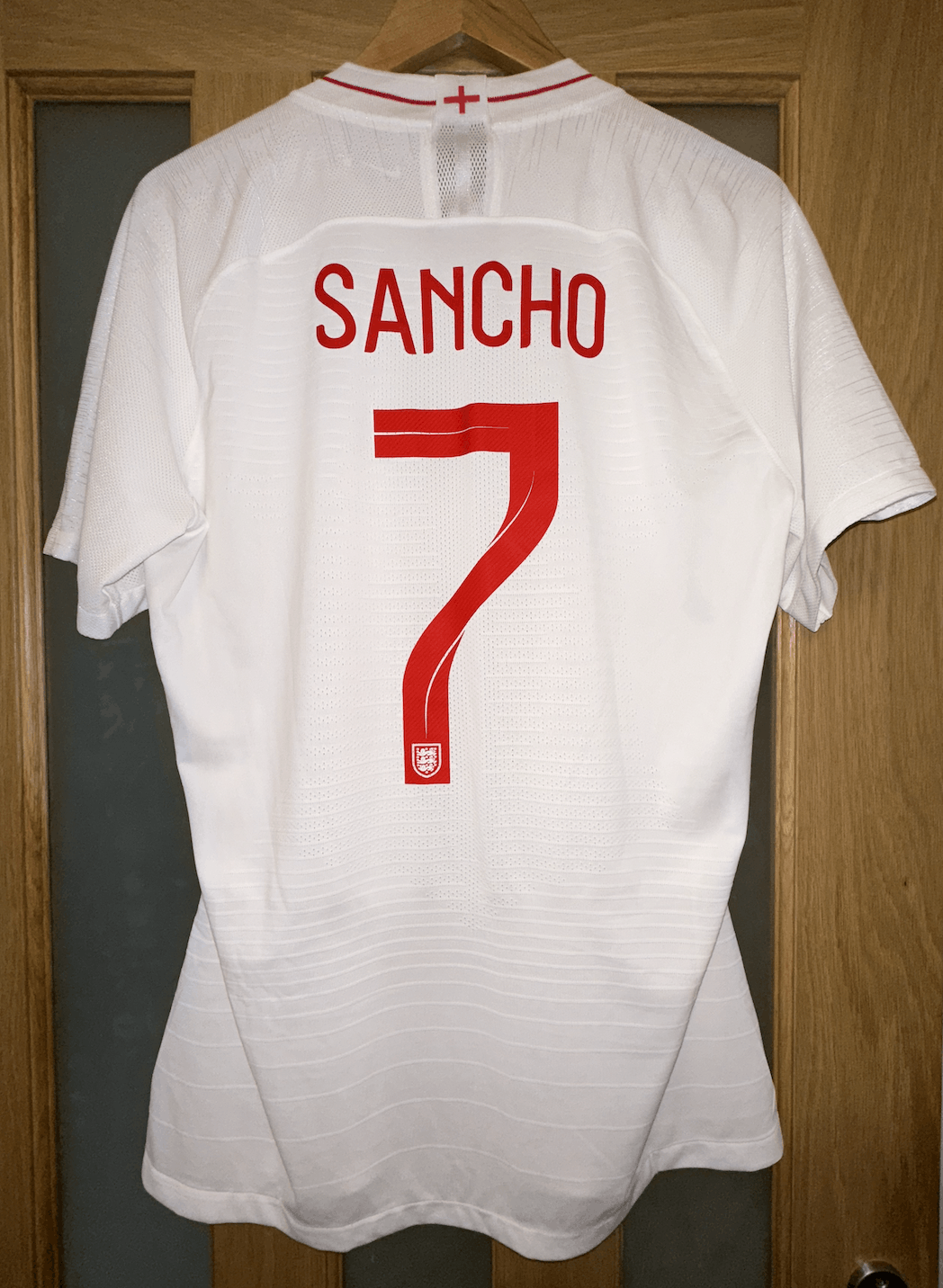 Nike 2018-19 England Player Issue Home Shirt Sancho #7 L Size US L / EU 52-54 / 3 - 1 Thumbnail