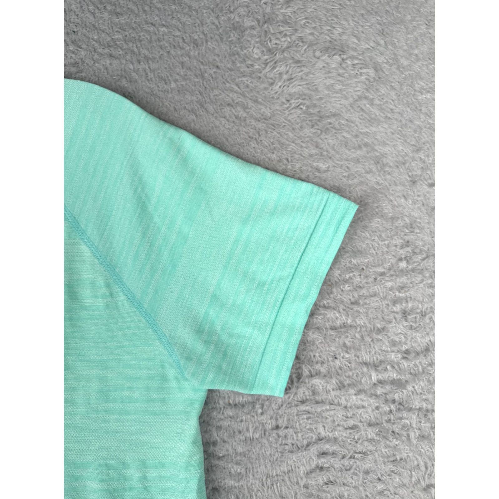 Patagonia Patagonia Shirt Women Large Blue Short Sleeve Crew Neck Gatewood Polyester Blend Size L / US 10 / IT 46 - 2 Thumbnail