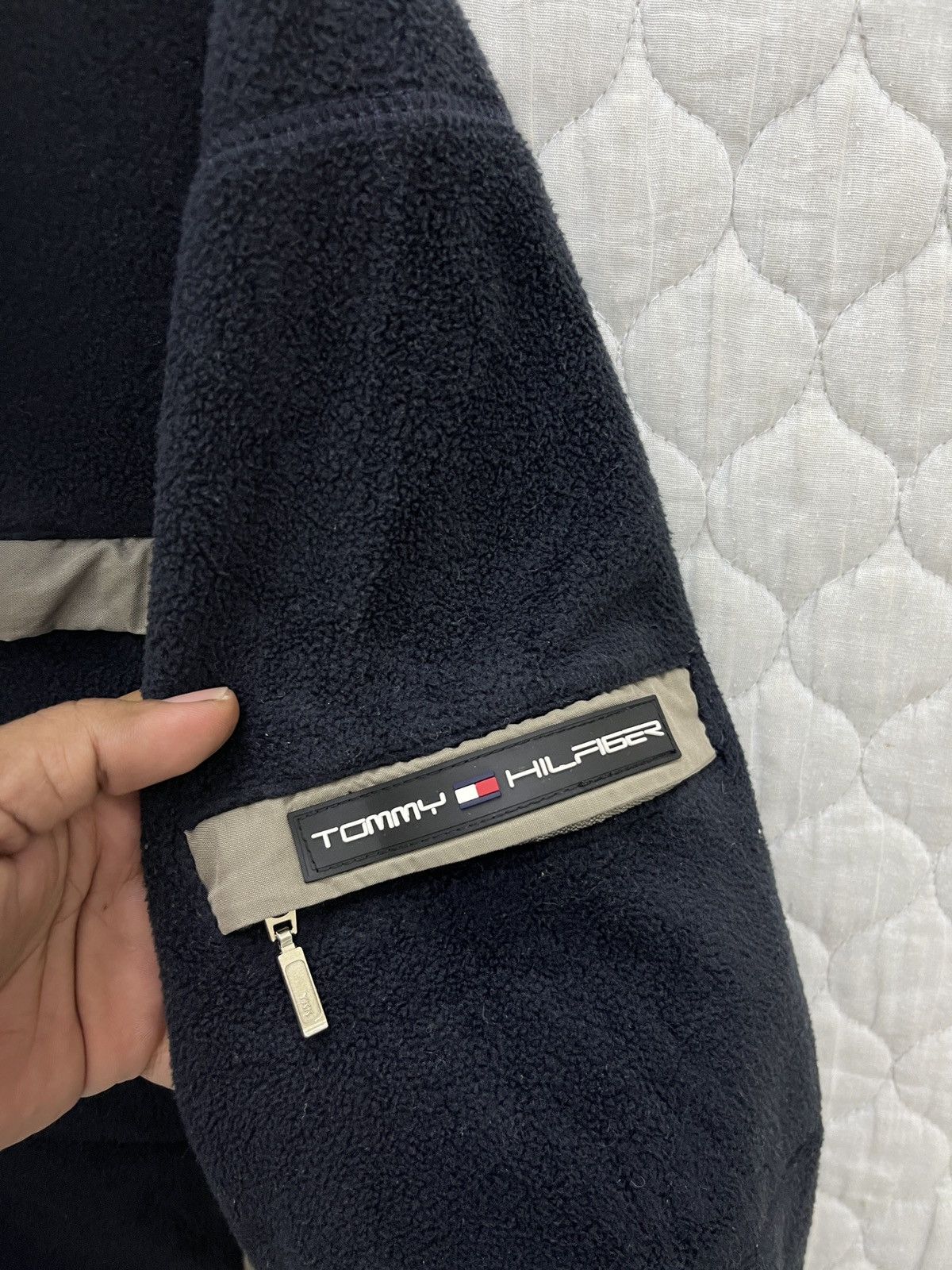 🔥🔥🔥STEALS VINTAGE TOMMY HILFIGER HOODIE FLEECE JACKET