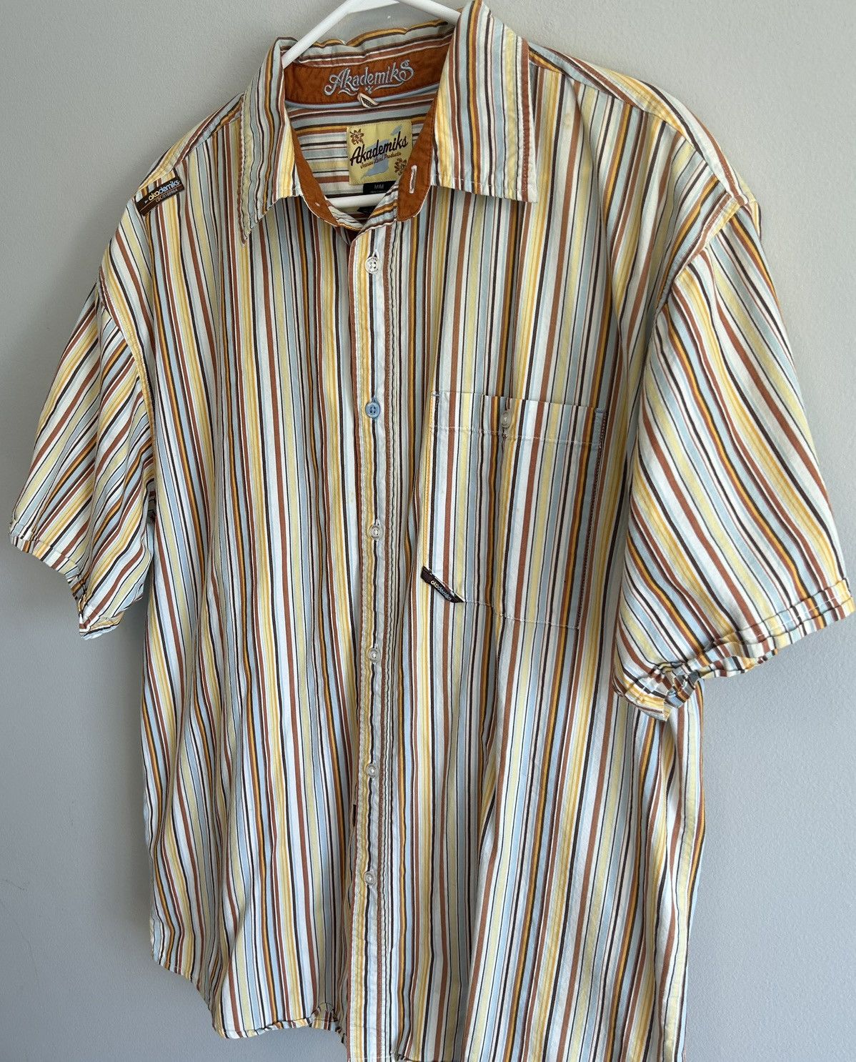 Vintage Vintage Akademiks Men’s Brown, Blue & Orange Button Up Shirt Size US M / EU 48-50 / 2 - 3 Thumbnail