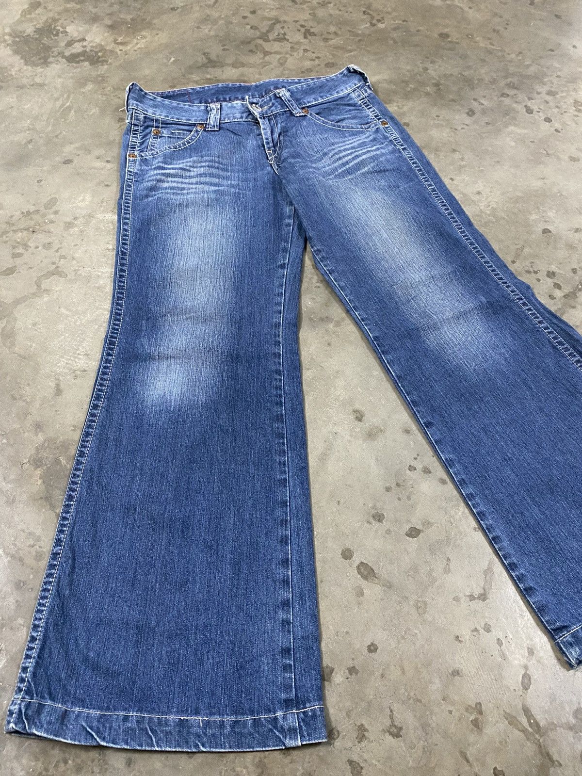 Levi's Baggy Jeans Levis Low Rise Flared @318 Size US 30 / EU 46 - 1 Thumbnail