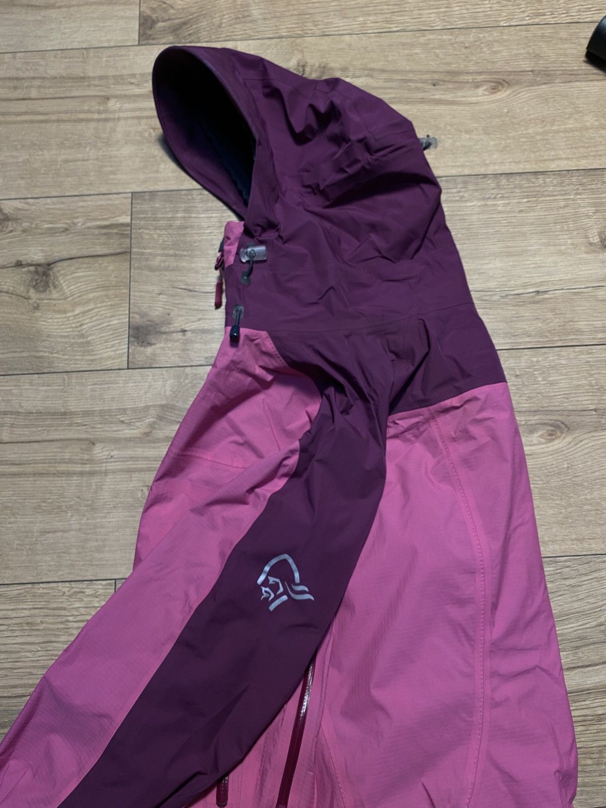 Norrona Norrona Falketind Gore-Tex Jacket Women’s Size S Size S / US 4 / IT 40 - 7 Thumbnail