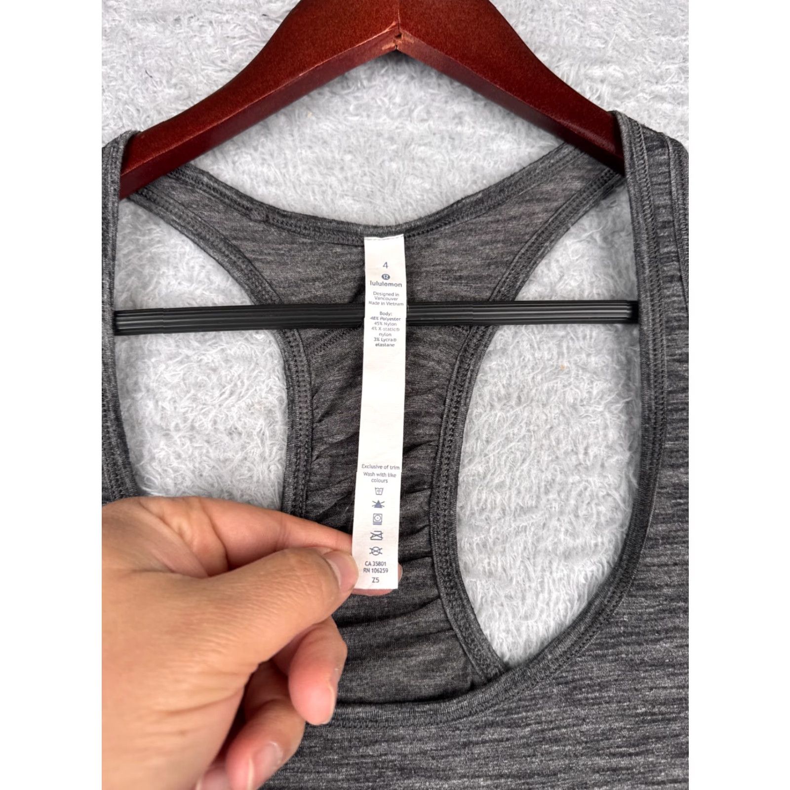 Lululemon Lululemon Shirt Women Gray Tank Luon Fabric 4 Sleeveless Racerback Gym Yoga All Seasons Casual Workwear VINTAGE No Size S / US 4 / IT 40 - 6 Thumbnail