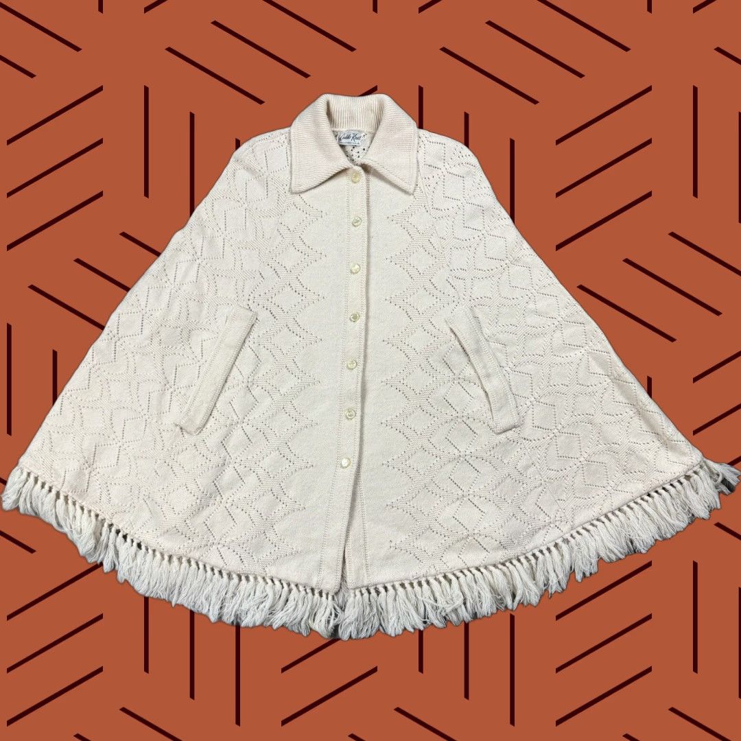 Vintage VINTAGE Cuddle Knit Boho Capes Womens One Size Ivory Geometric Knit Sweater Poncho Shawl 60s 70s Size ONE SIZE - 1 Thumbnail
