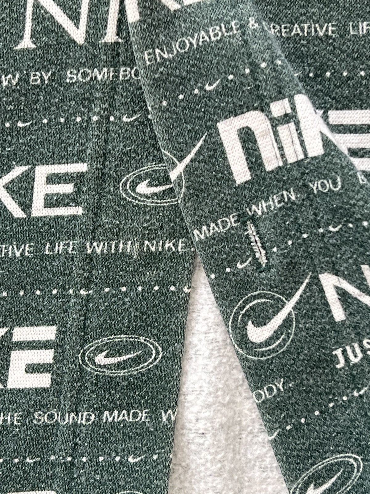 Nike Vintage 90s AOP Nike Button Up Pocket Hoodie OS Size US L / EU 52-54 / 3 - 5 Thumbnail