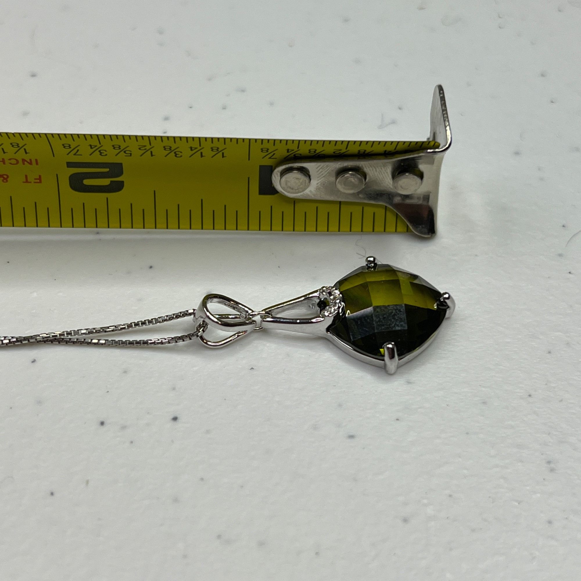 Designer Silver Women's Choker 16" Necklace, Green Faceted Pendant Size ONE SIZE - 10 Thumbnail
