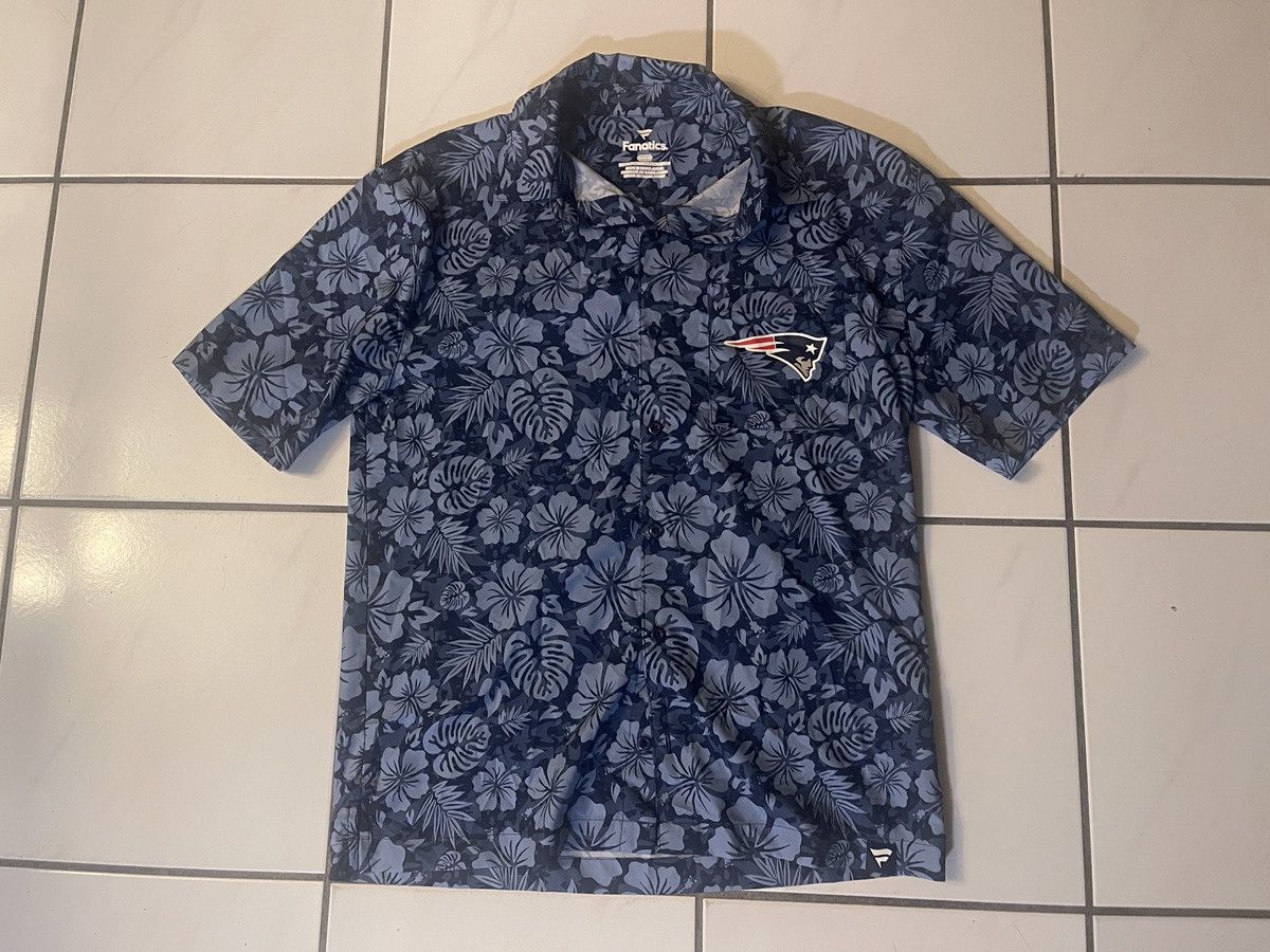 Other New England Patriots Shirt Medium Blue Fanatics Hawaiian NFL Size US M / EU 48-50 / 2 - 1 Thumbnail