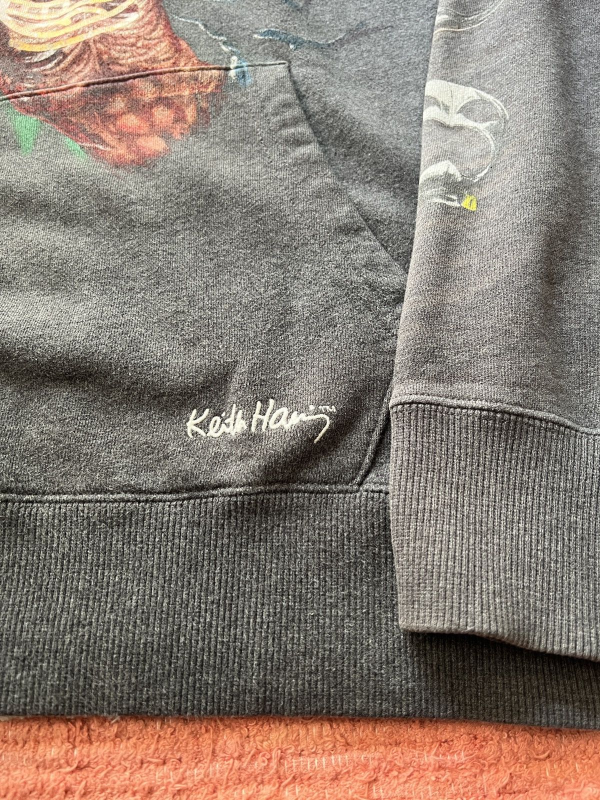 Band Tees Berserk Anime Idea of Evil Hoodie Keith Haring Size US L / EU 52-54 / 3 - 9 Thumbnail