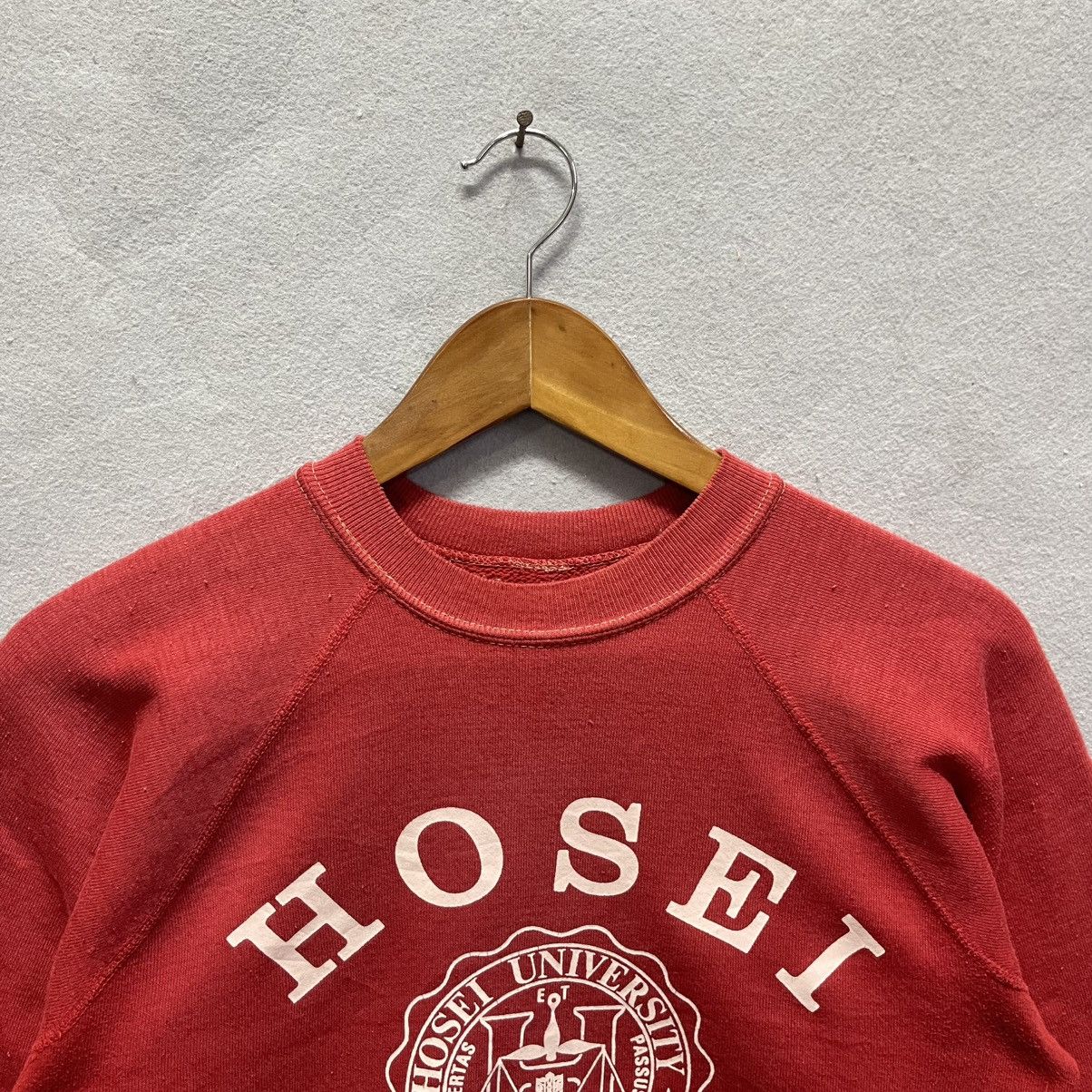 Vintage Vintage Hosei University Crewneck Sweatshirt – Red Size US S / EU 44-46 / 1 - 2 Thumbnail